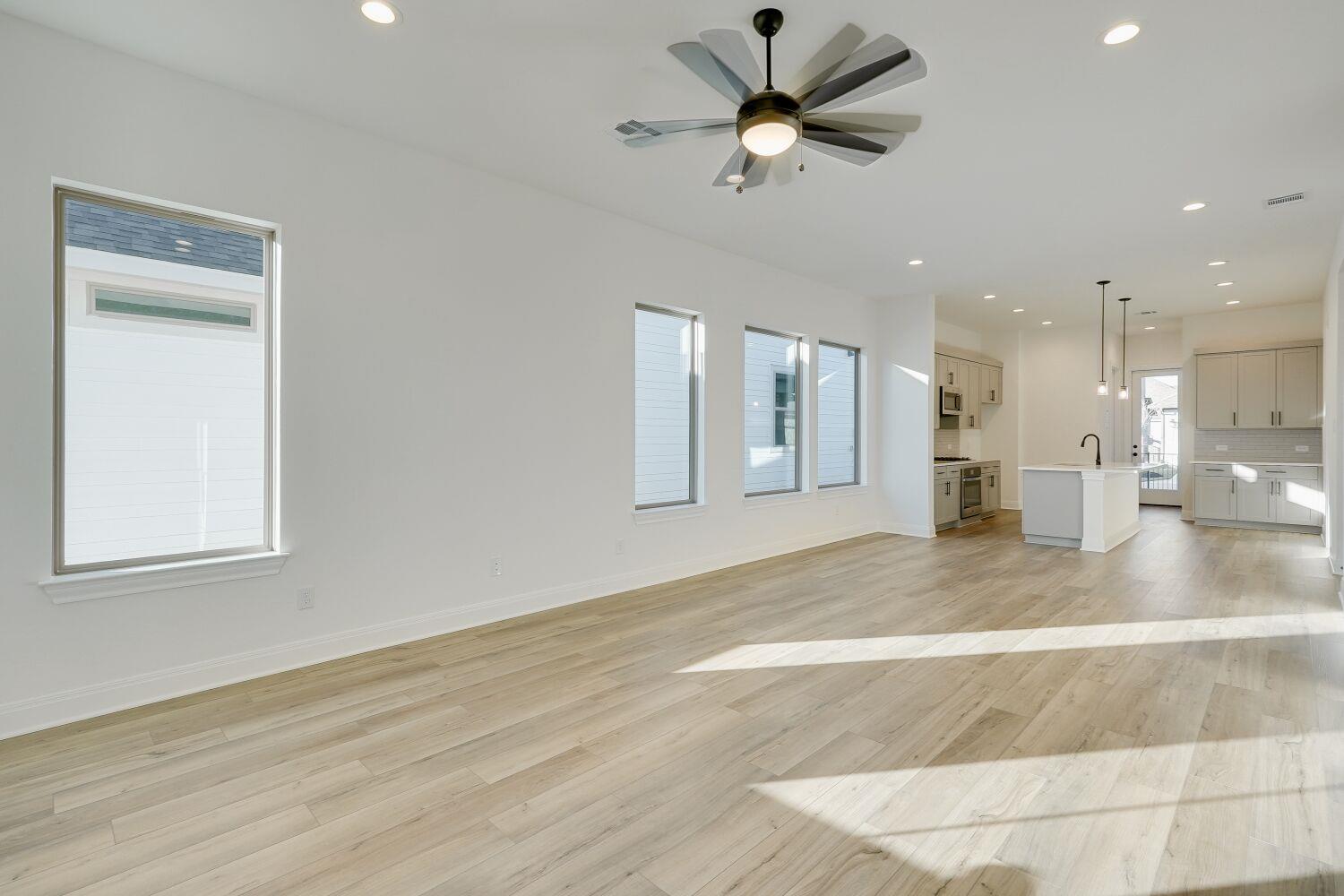 440 Burlington Dr, Buda, TX 78610