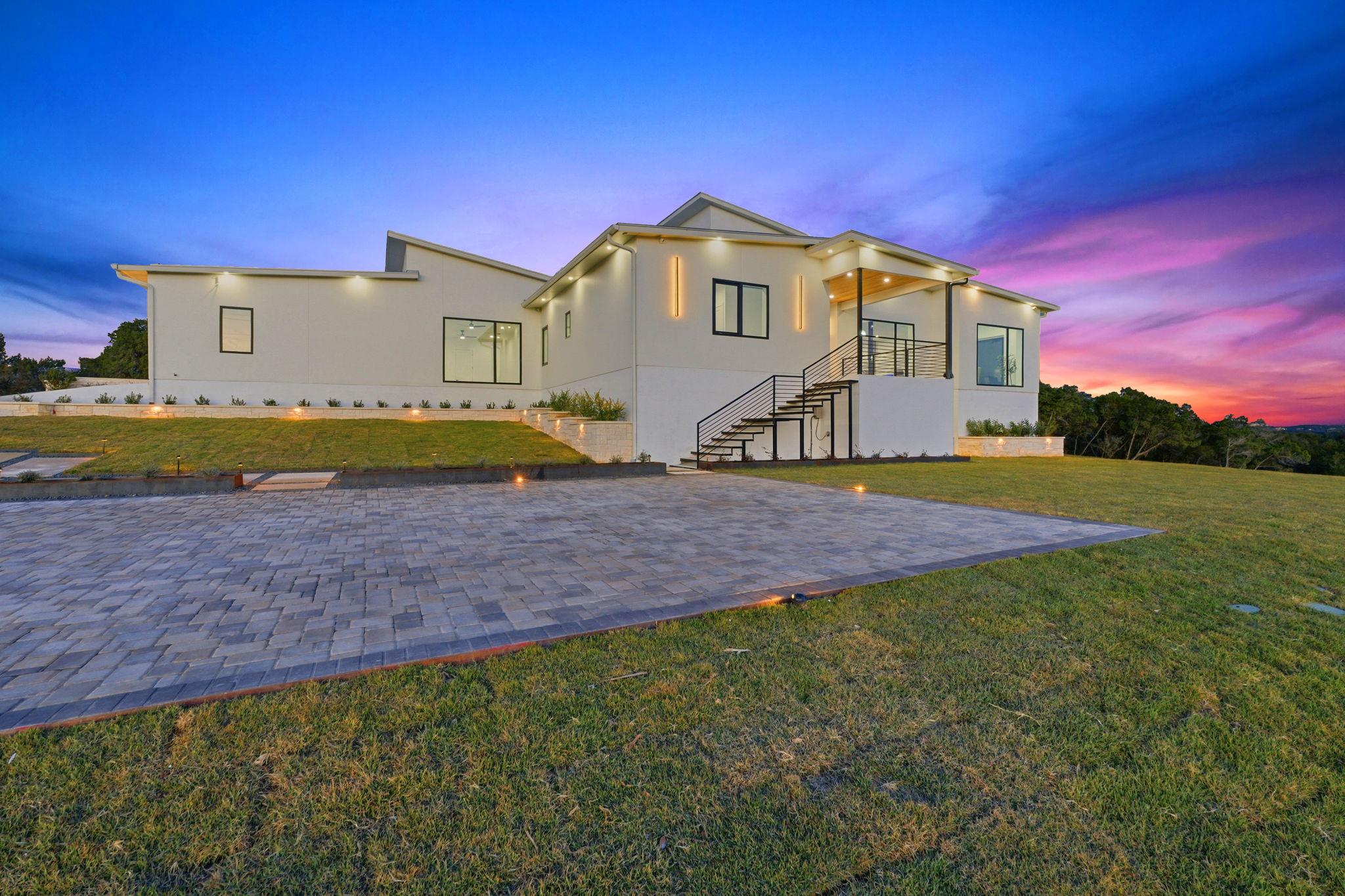 15400 Watumba Rd, Austin, TX 78734