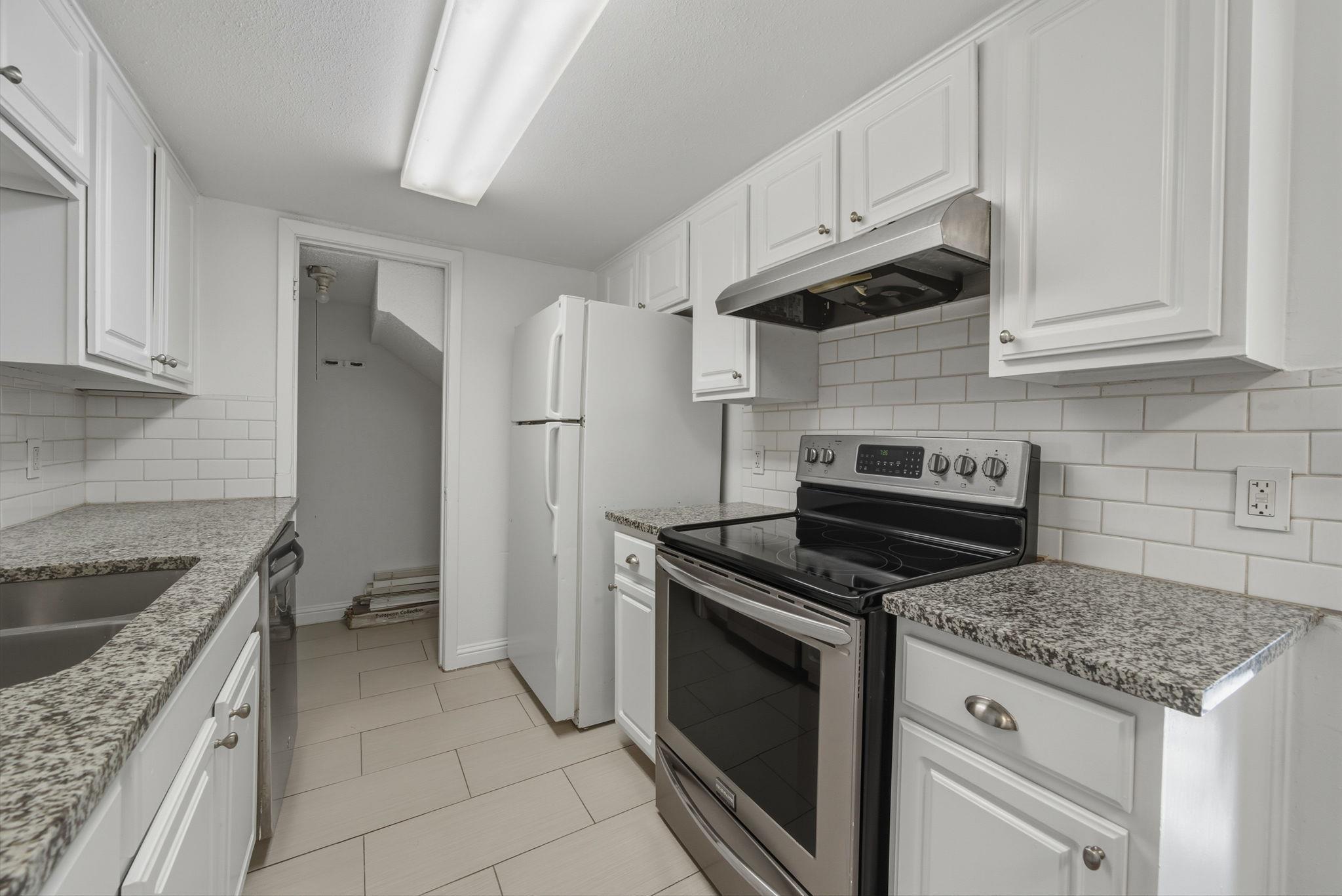 2124 Burton Dr # 125, Austin, TX 78741