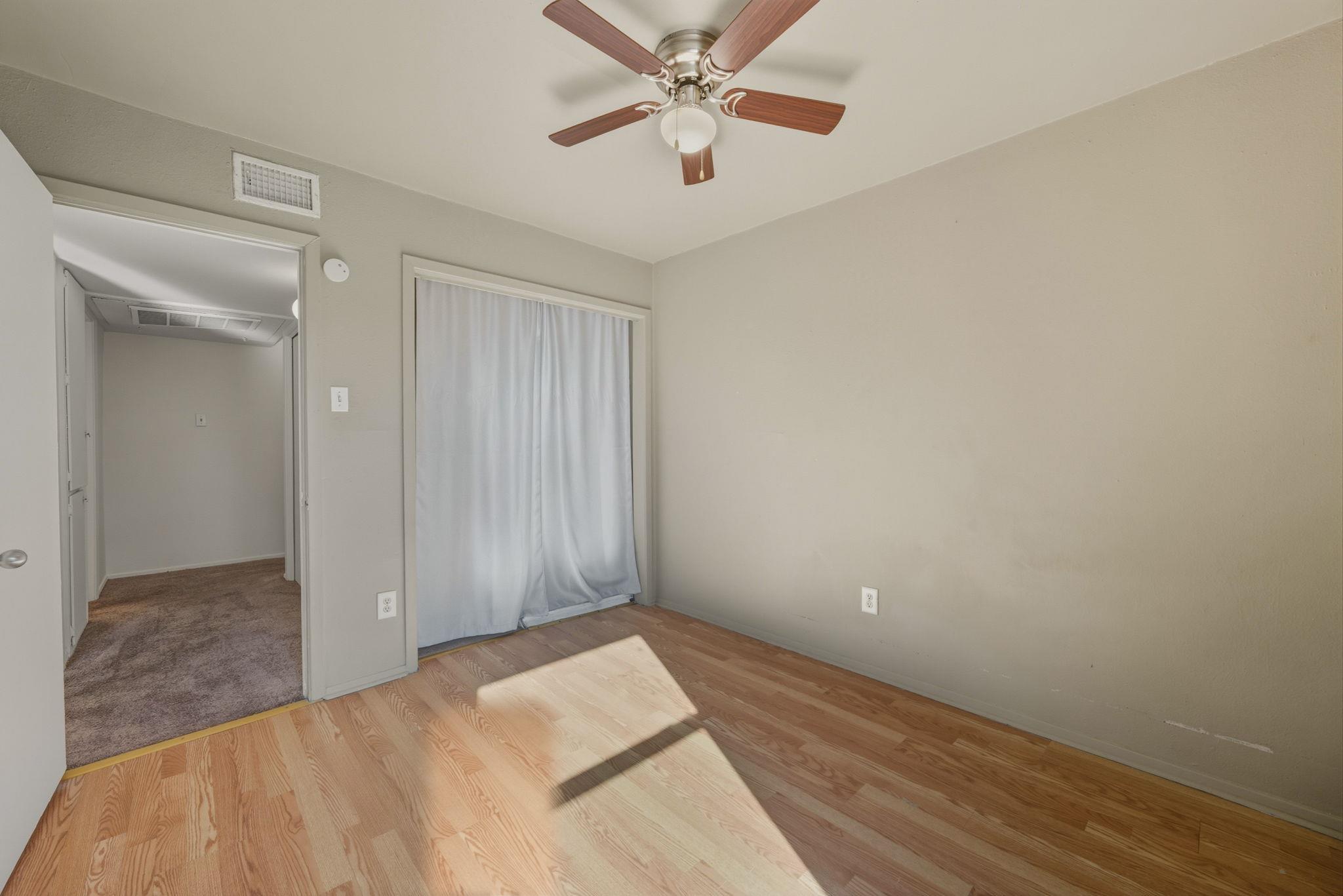 2124 Burton Dr # 125, Austin, TX 78741