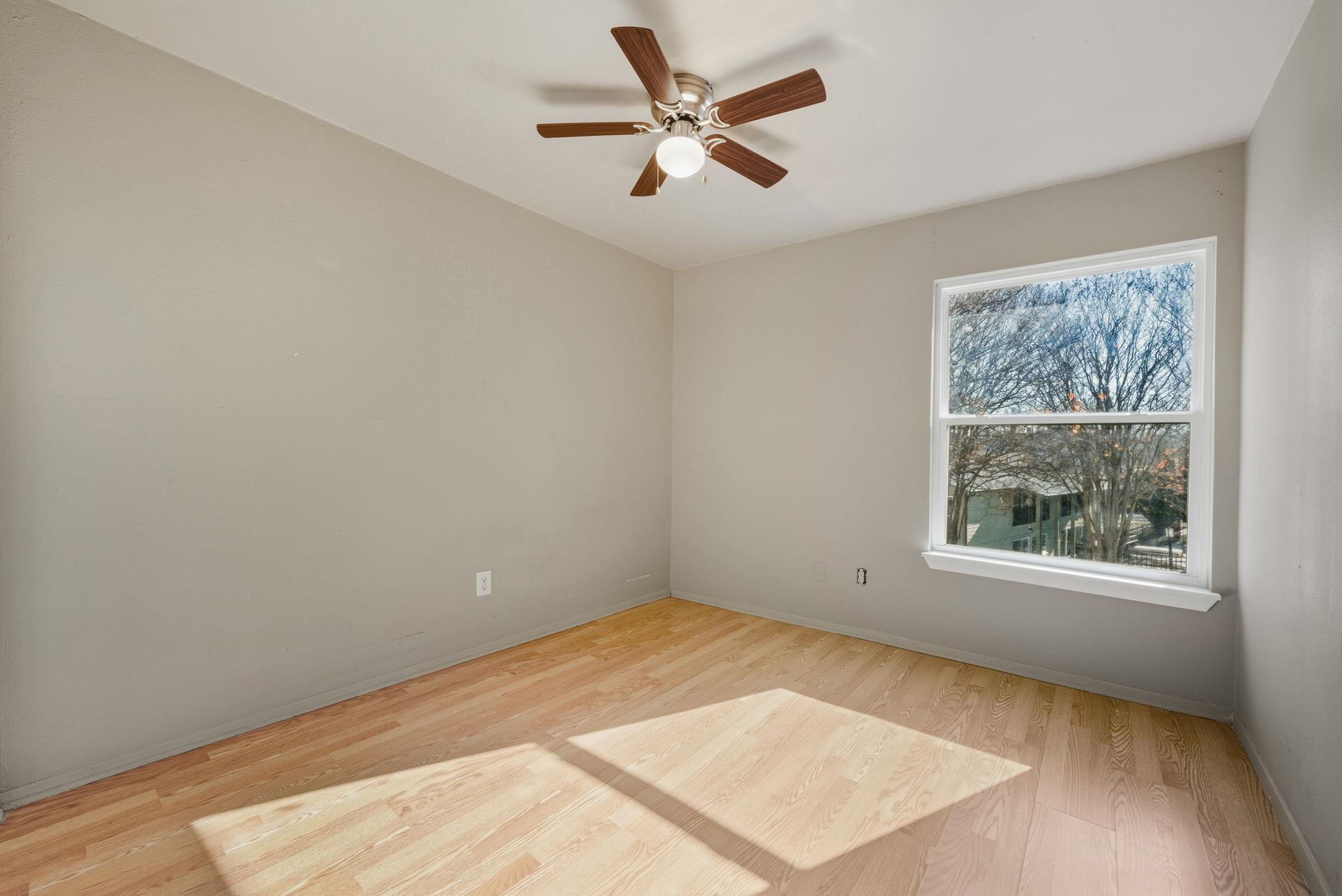 2124 Burton Dr # 125, Austin, TX 78741