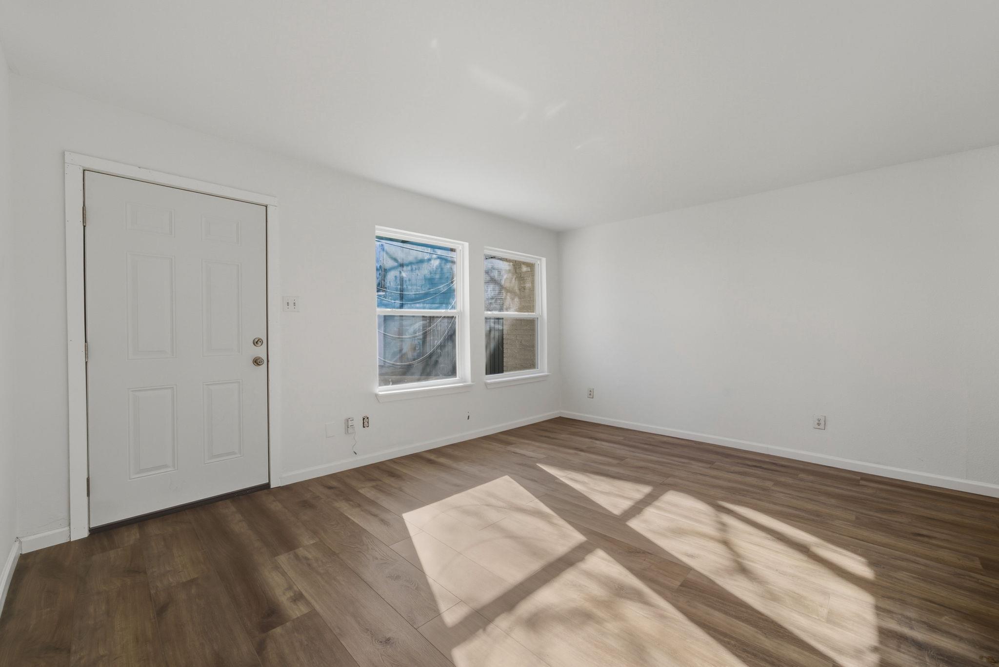 2124 Burton Dr # 125, Austin, TX 78741