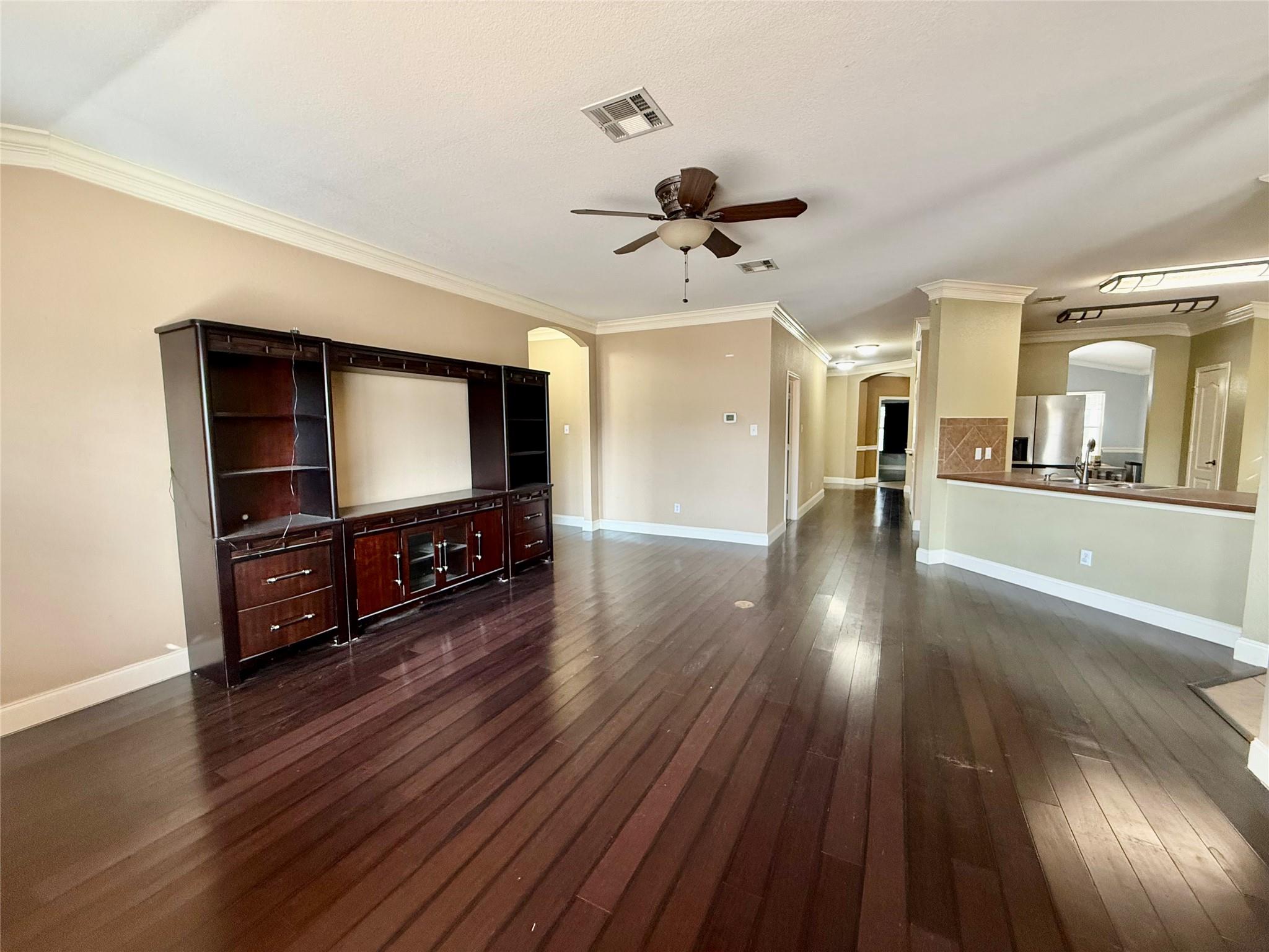 12820 Waynespur Ln, Elgin, TX 78621