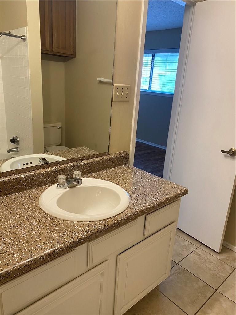 806 W 24th St # 308, Austin, TX 78705