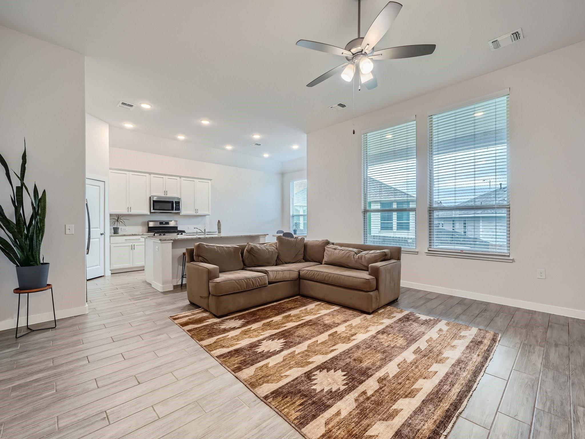 11400 American Mustang Loop, Manor, TX 78653