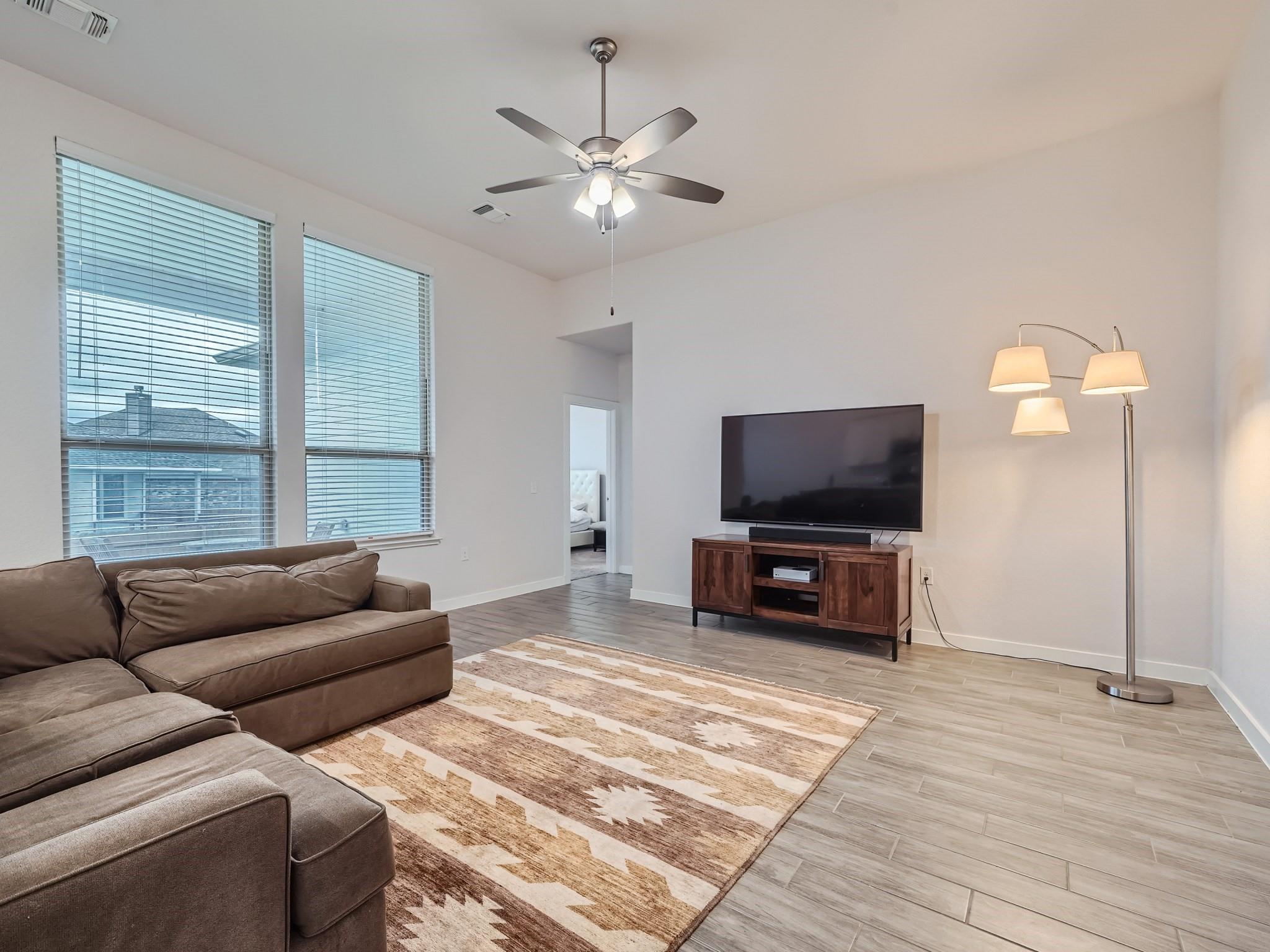 11400 American Mustang Loop, Manor, TX 78653