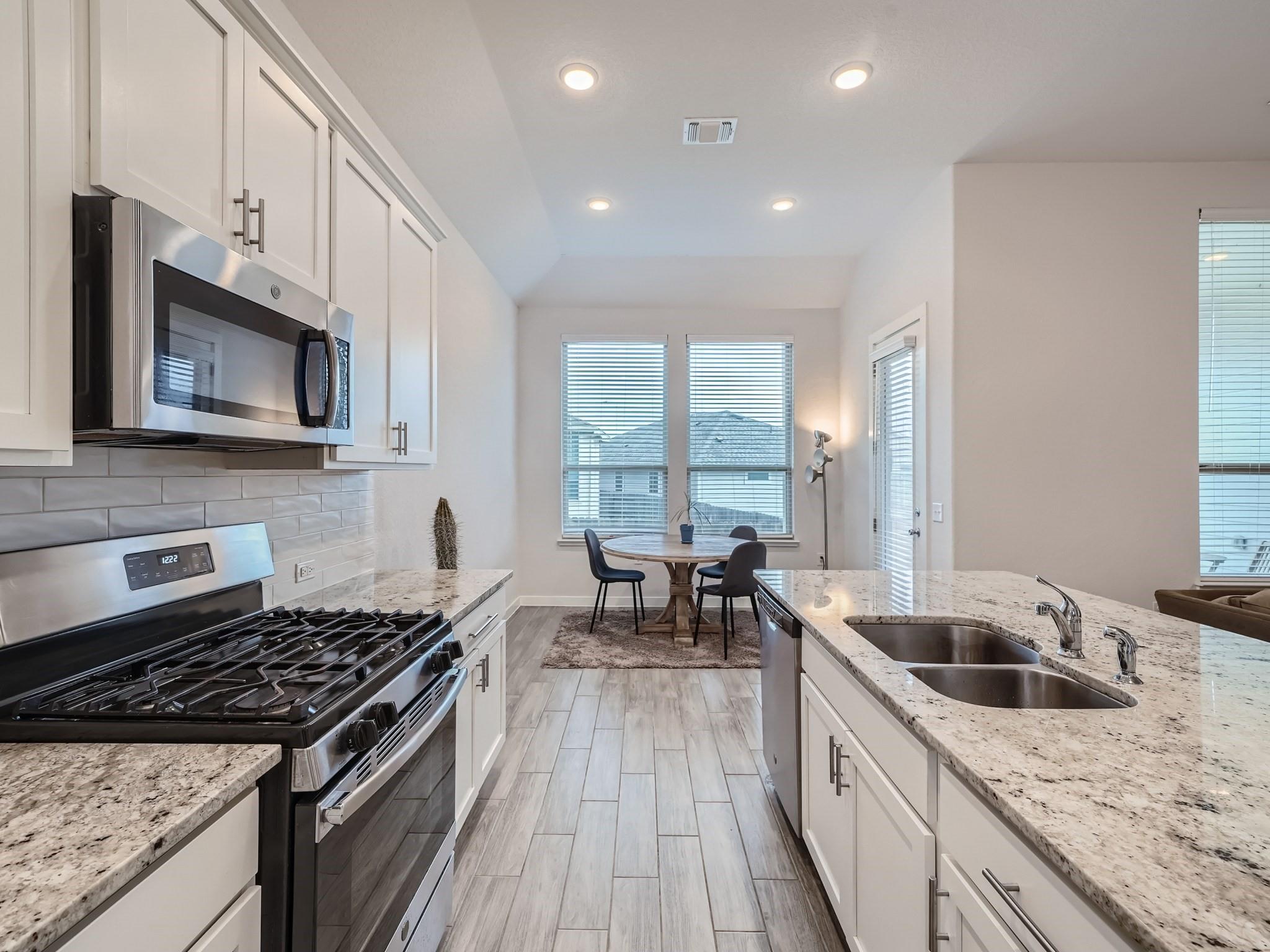 11400 American Mustang Loop, Manor, TX 78653