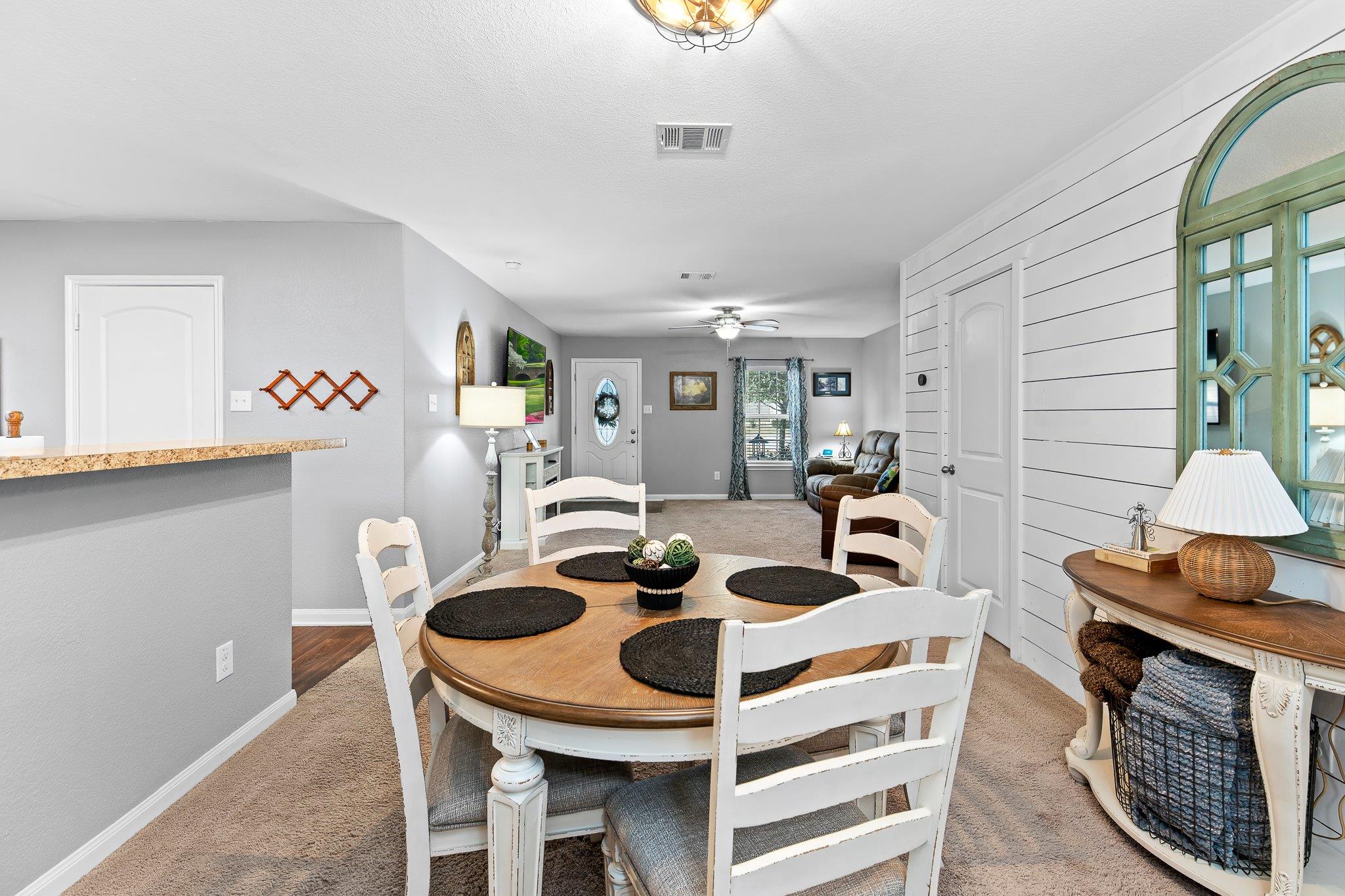 100 Wincliff Cv # 13D, Jarrell, TX 76537