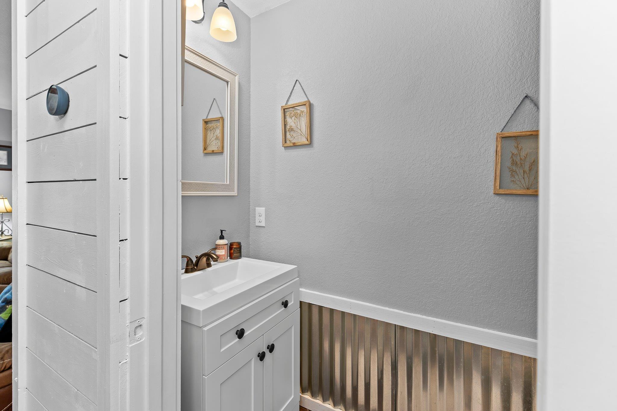 100 Wincliff Cv # 13D, Jarrell, TX 76537