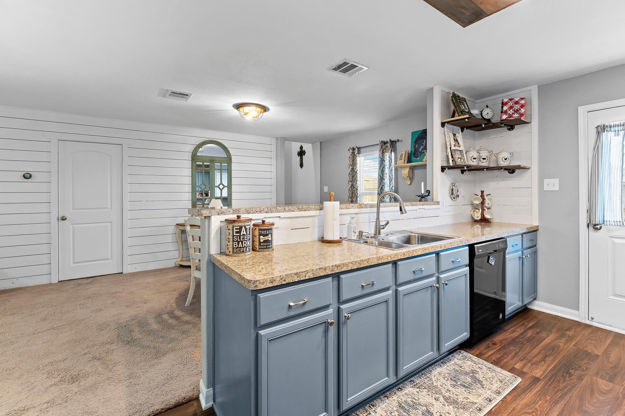 100 Wincliff Cv # 13D, Jarrell, TX 76537