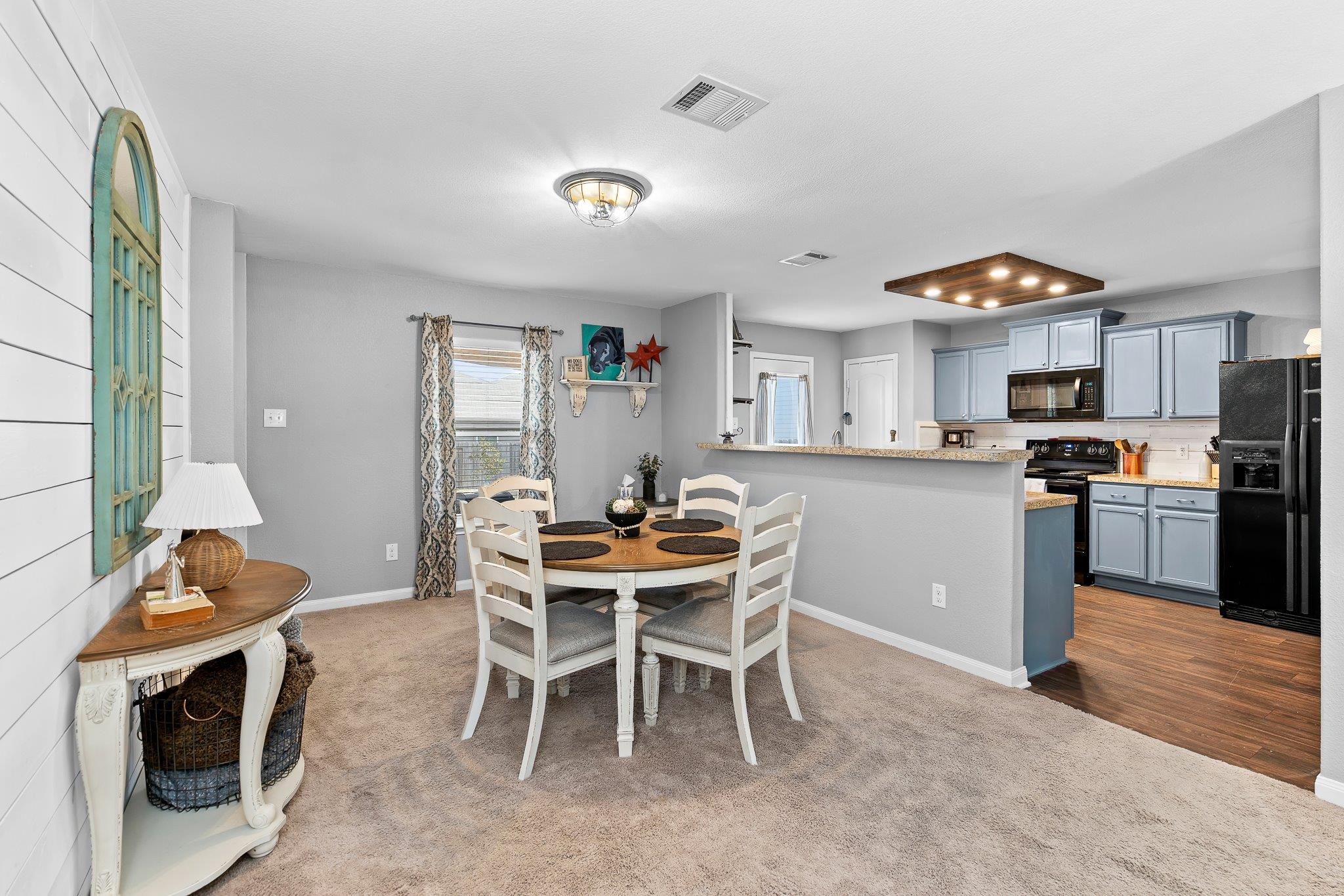 100 Wincliff Cv # 13D, Jarrell, TX 76537