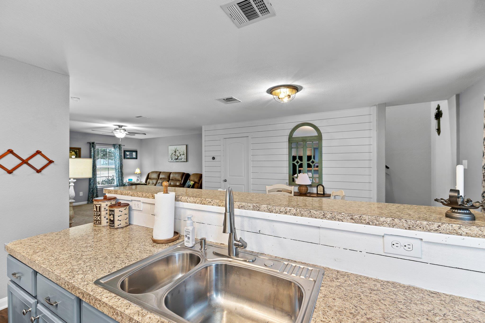 100 Wincliff Cv # 13D, Jarrell, TX 76537