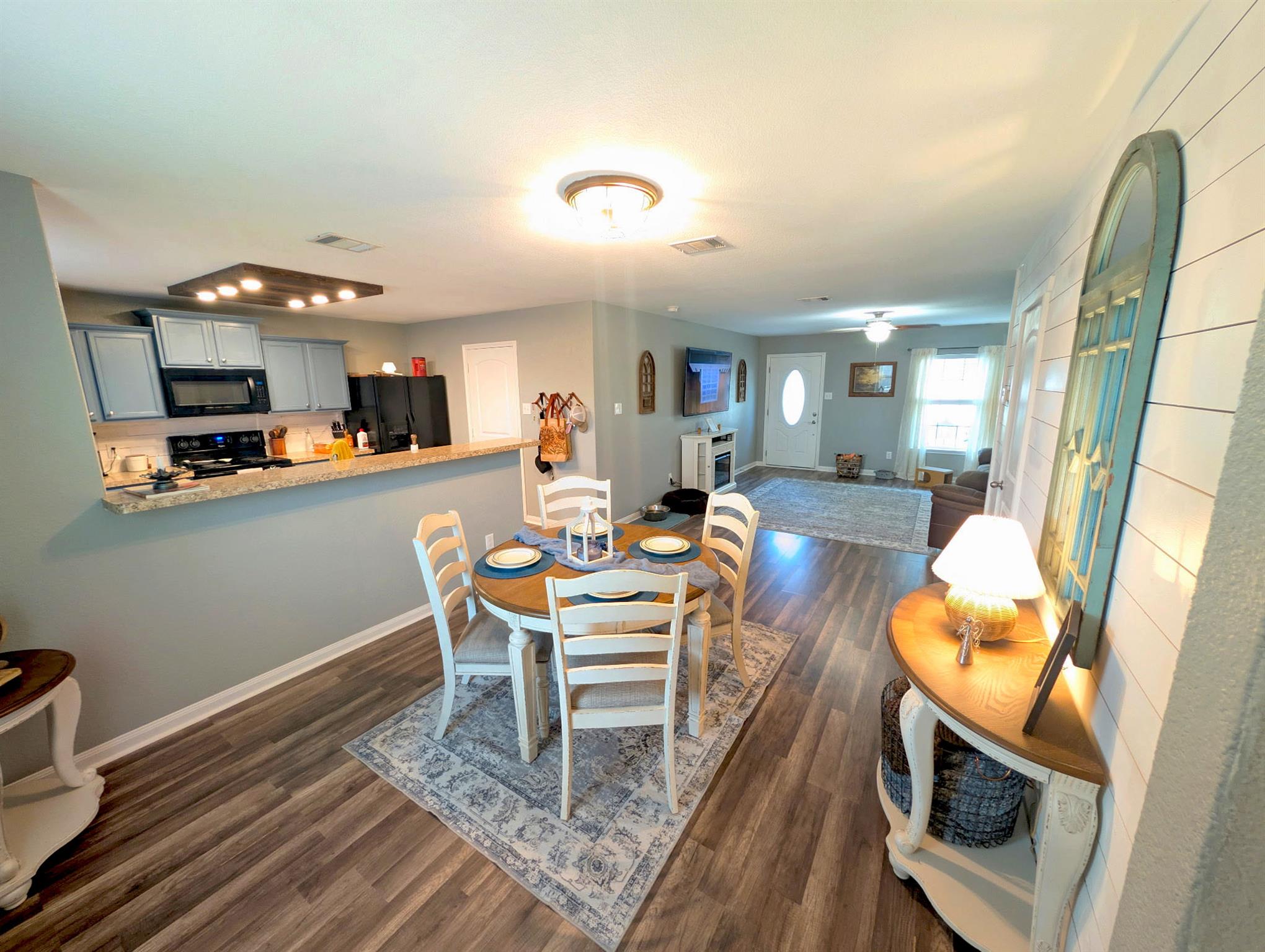 100 Wincliff Cv # 13D, Jarrell, TX 76537