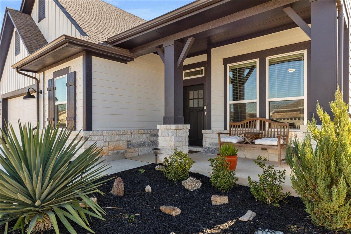 107 Freeman Day Dr, Bastrop, TX 78602