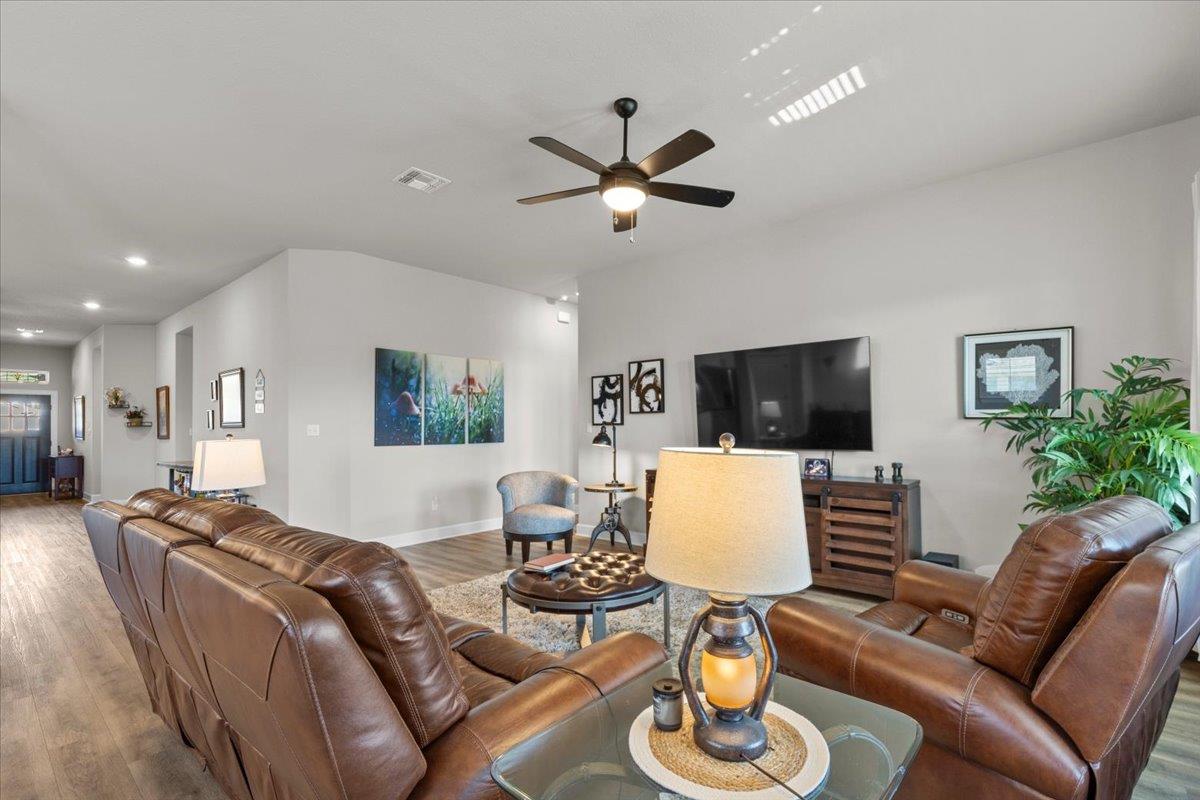 107 Freeman Day Dr, Bastrop, TX 78602