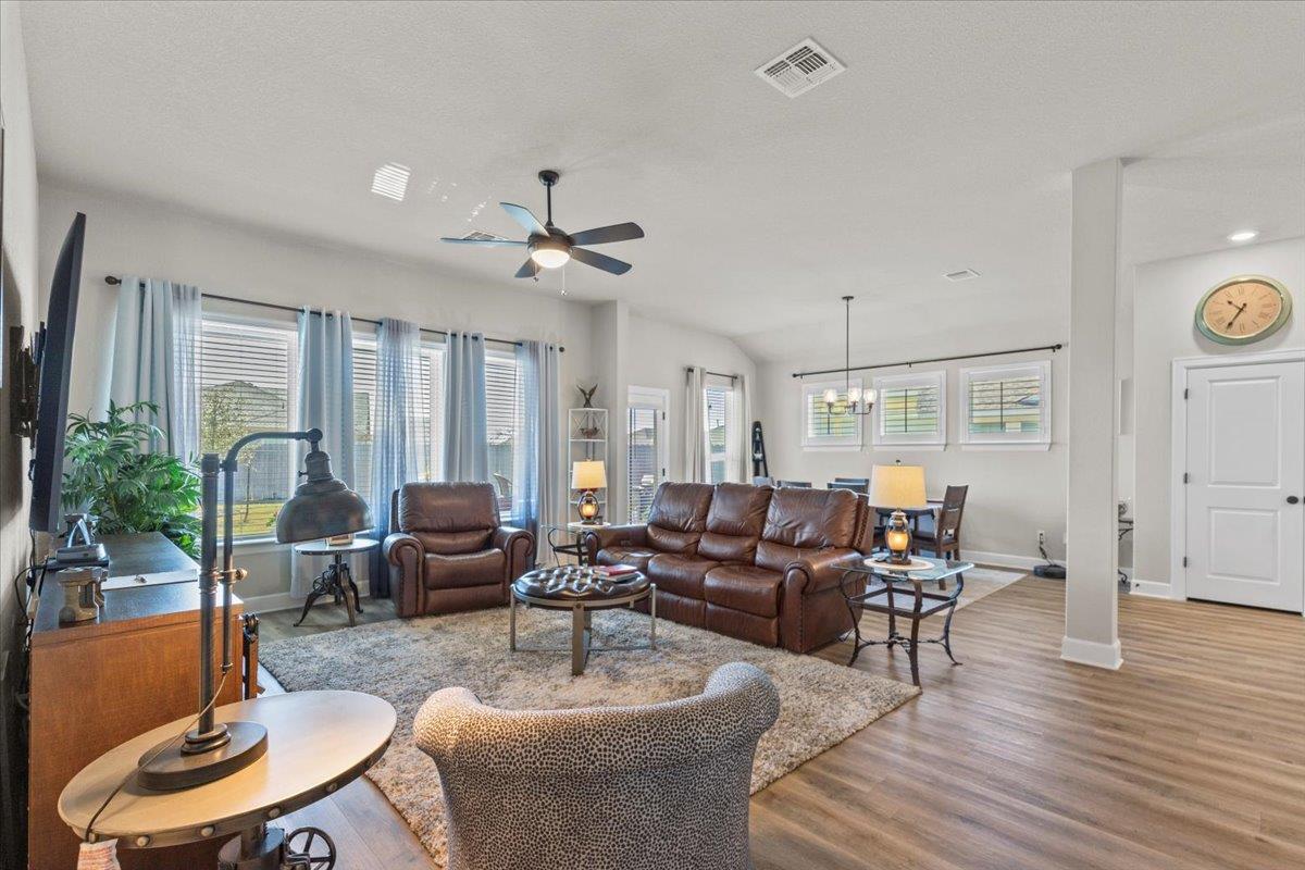 107 Freeman Day Dr, Bastrop, TX 78602