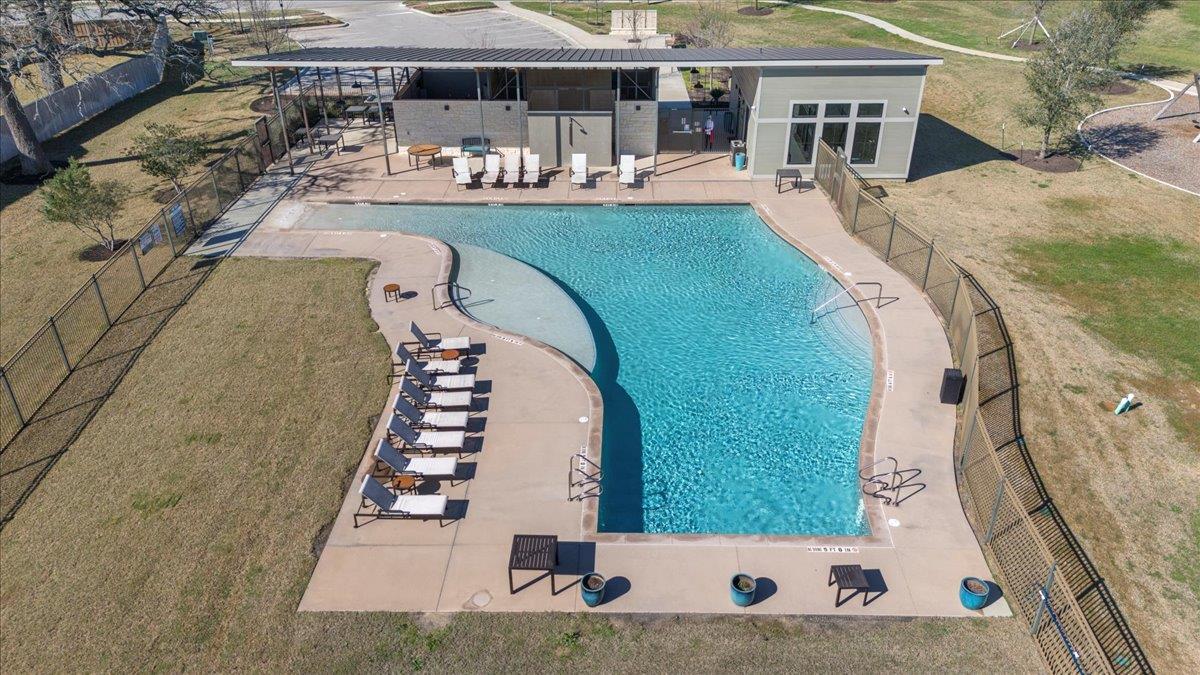 107 Freeman Day Dr, Bastrop, TX 78602