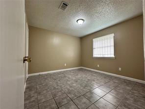 4607 E 12th St # 1, Austin, TX 78721