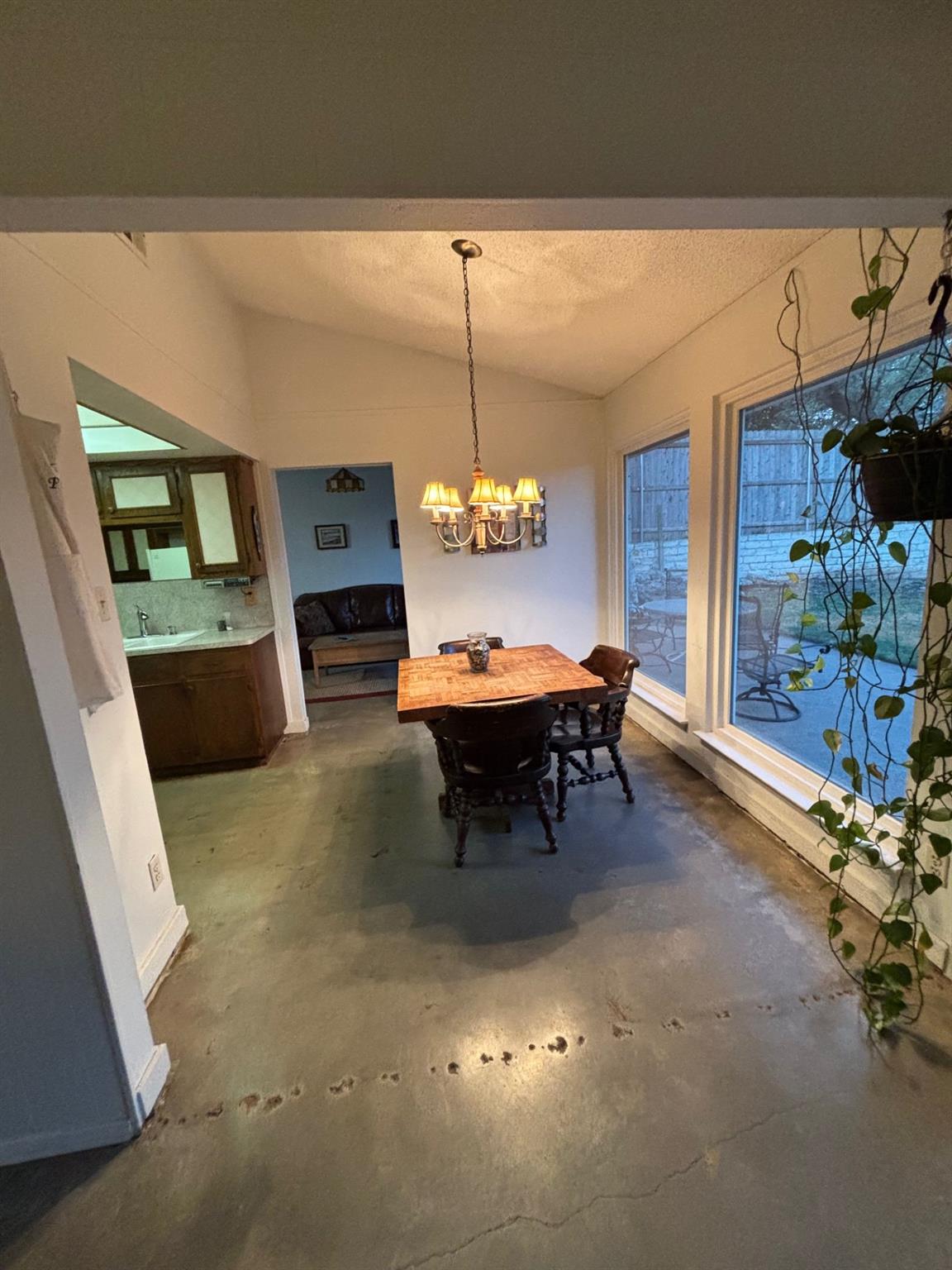 7506 Downridge Dr, Austin, TX 78731