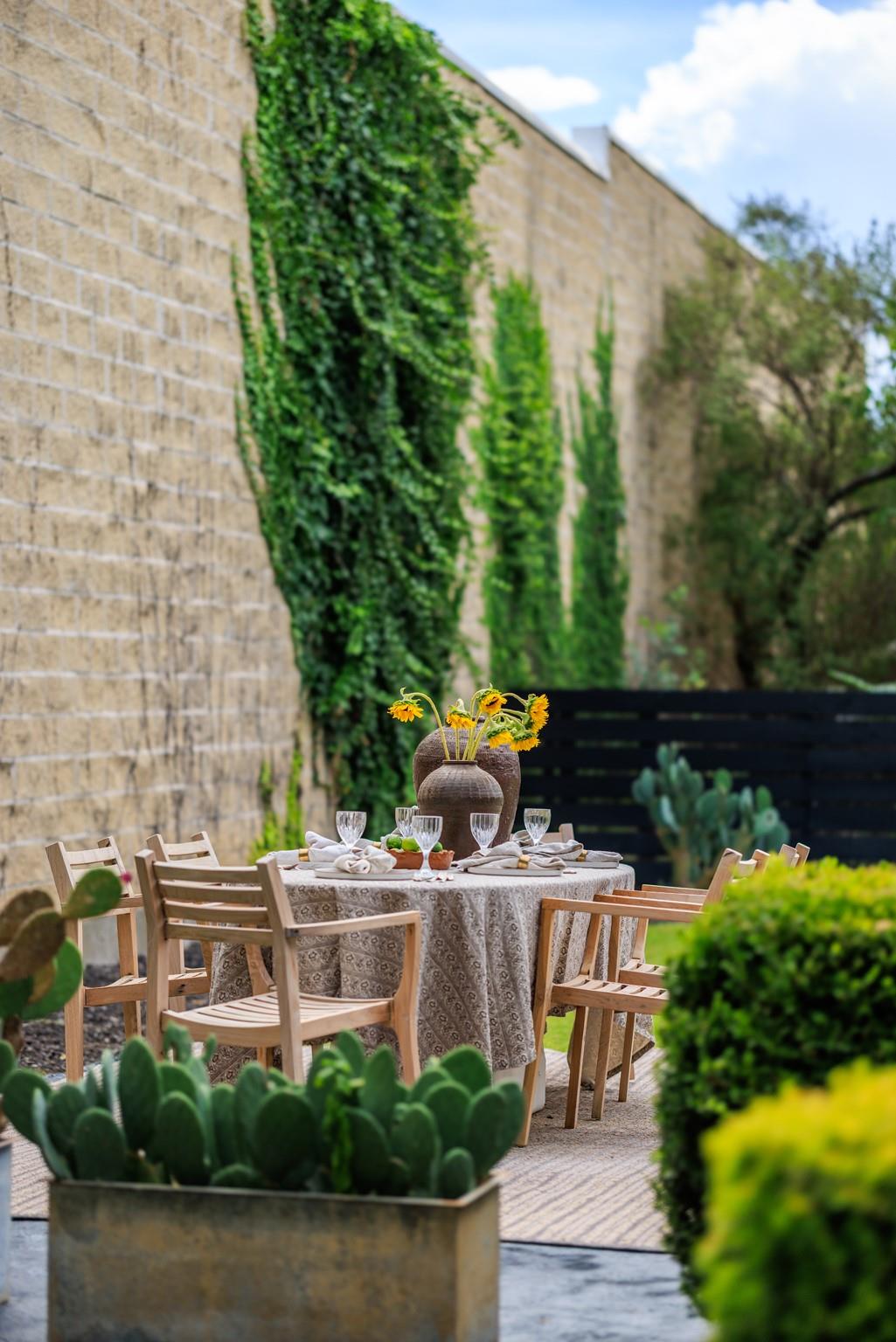 103 N Cherry St, Fredericksburg, TX 78624