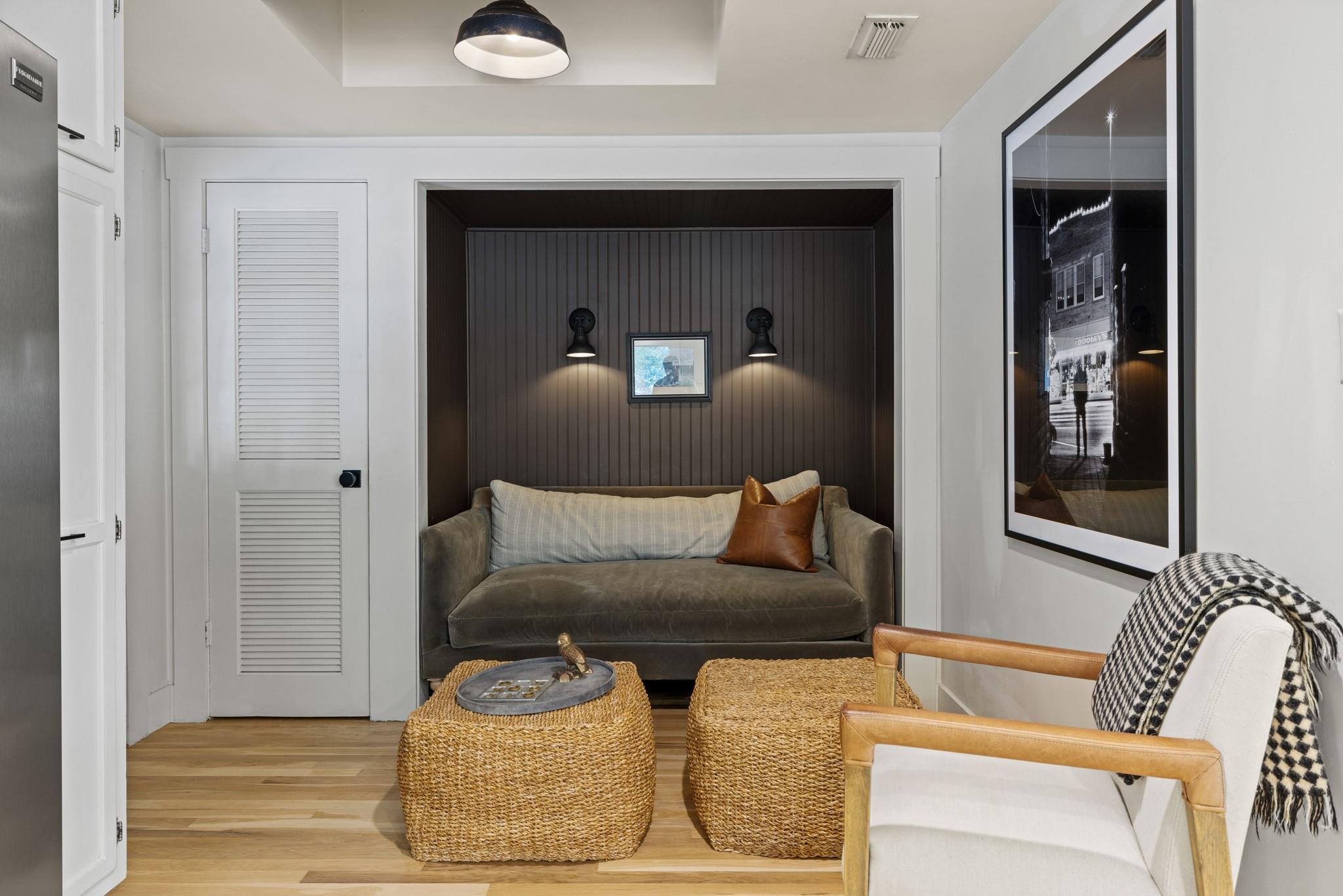 103 N Cherry St, Fredericksburg, TX 78624