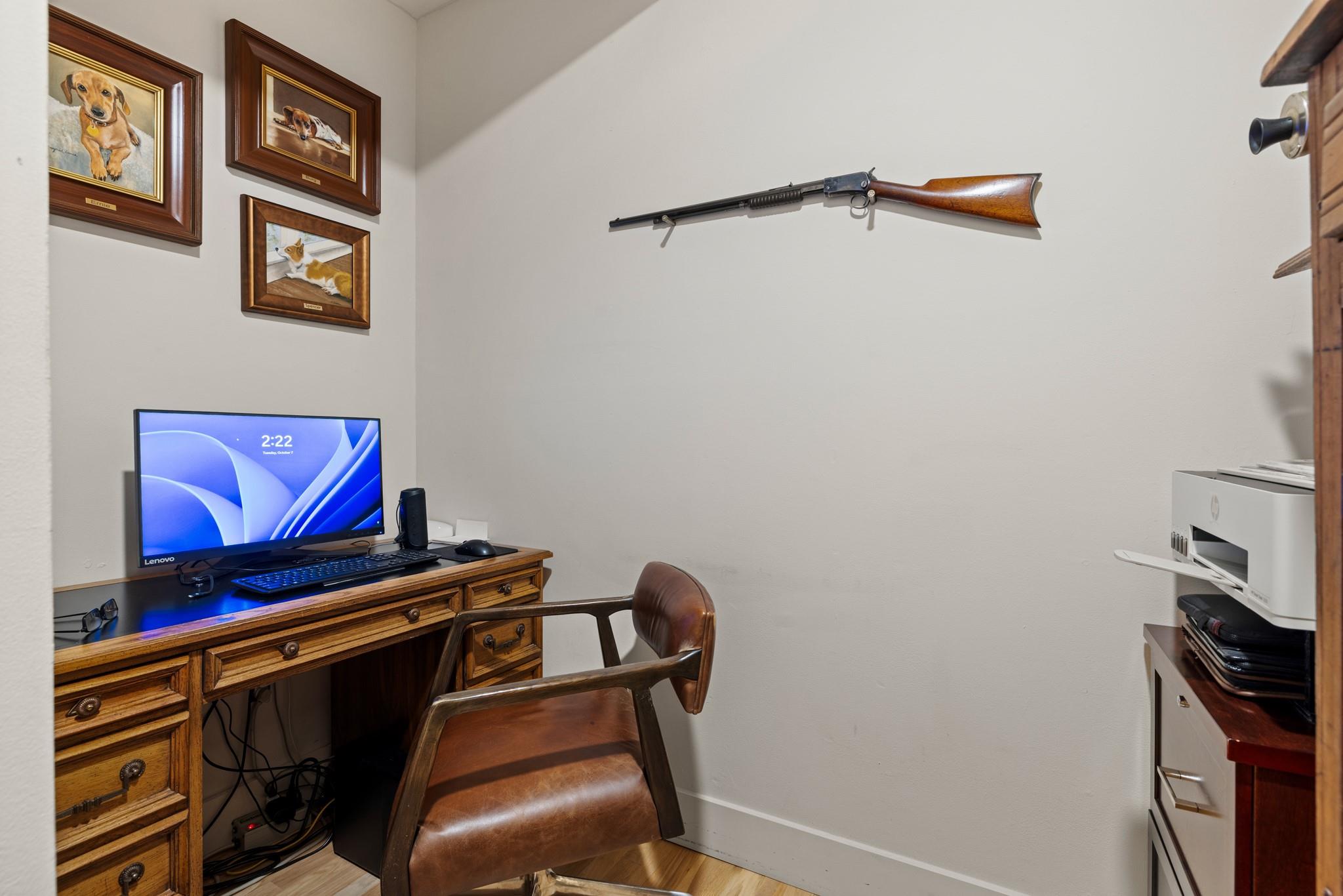 103 N Cherry St, Fredericksburg, TX 78624