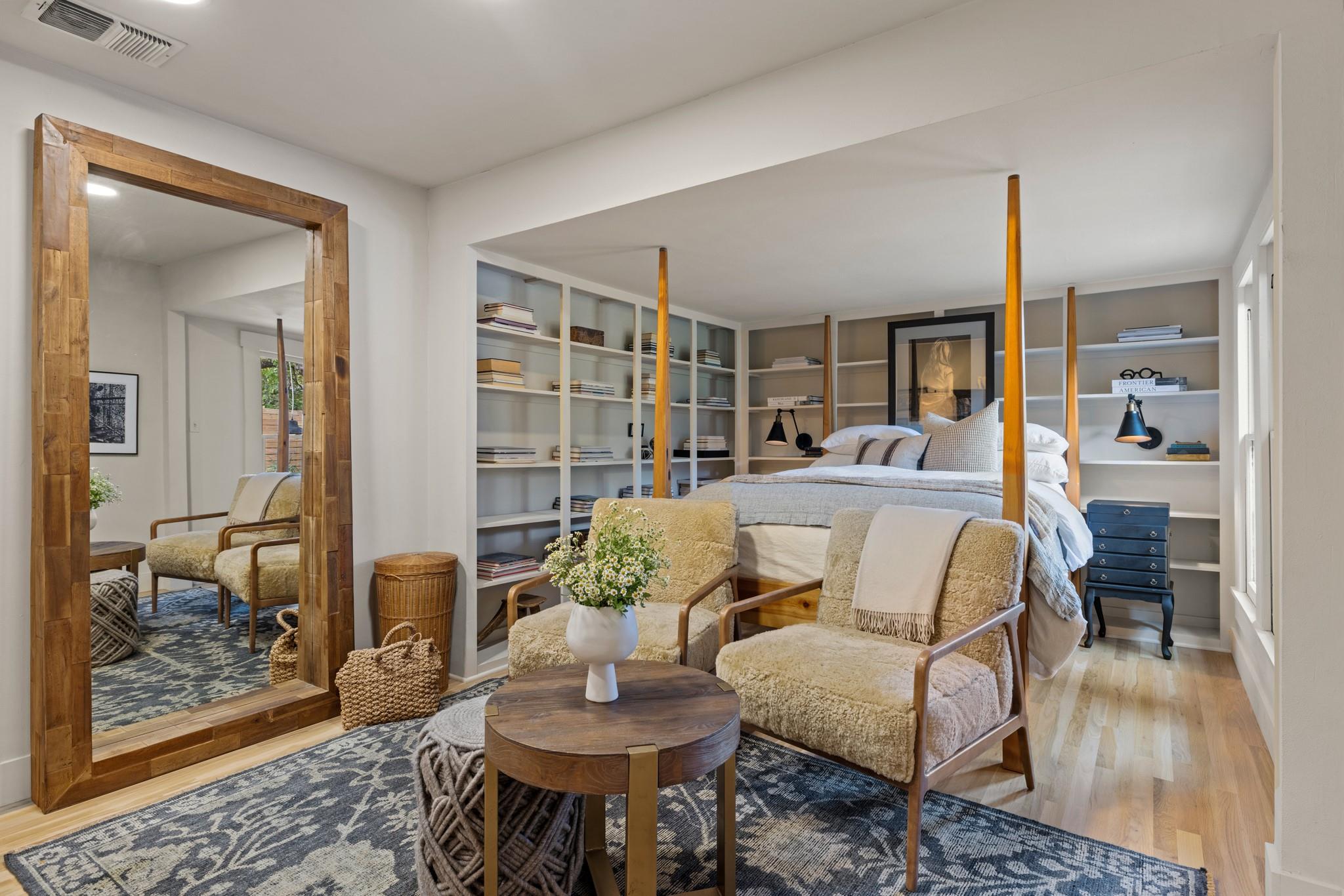 103 N Cherry St, Fredericksburg, TX 78624