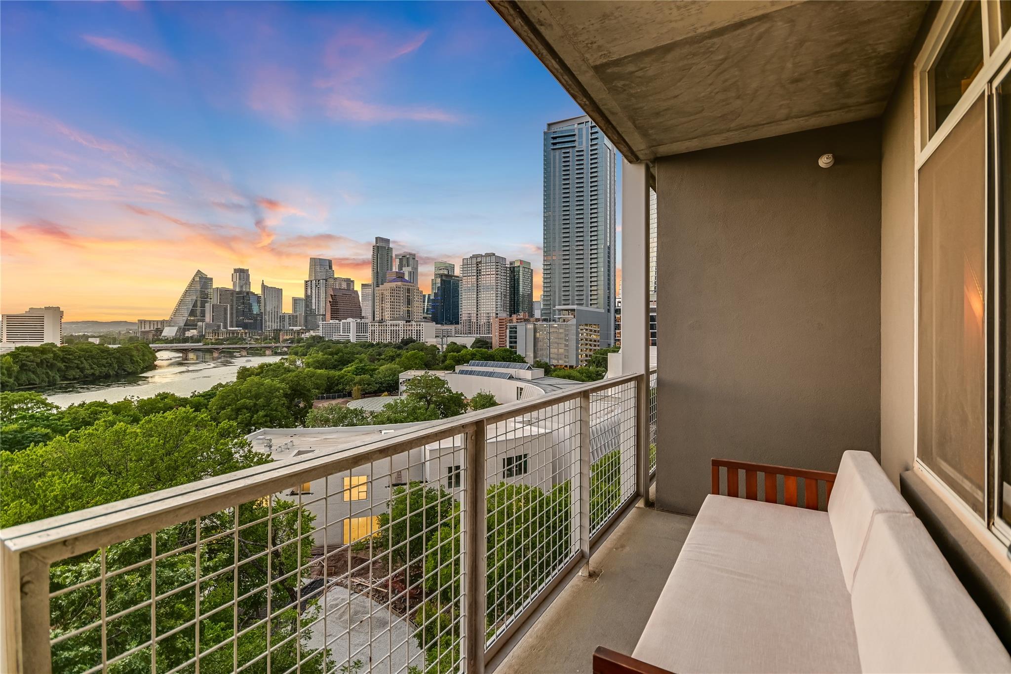 54 Rainey St # 922, Austin, TX 78701