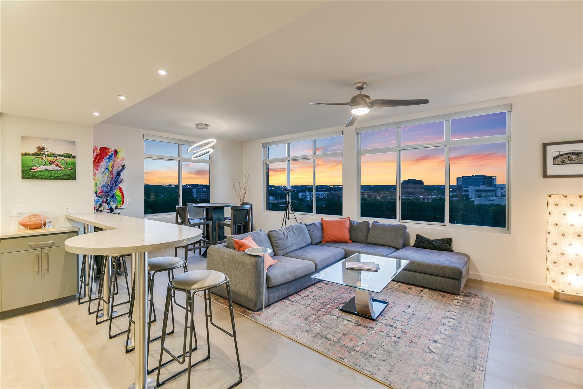 54 Rainey St # 922, Austin, TX 78701