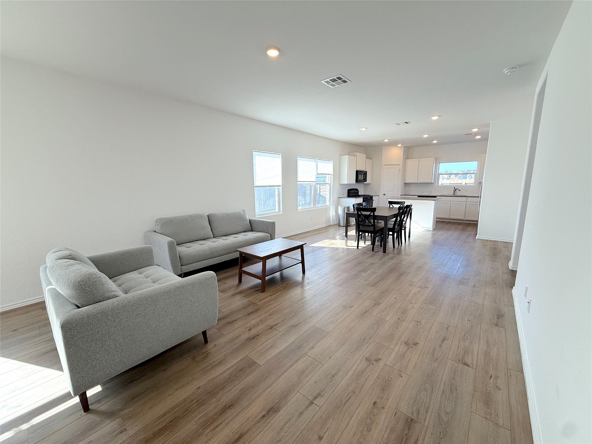 224 Canley Loop, Hutto, TX 78634