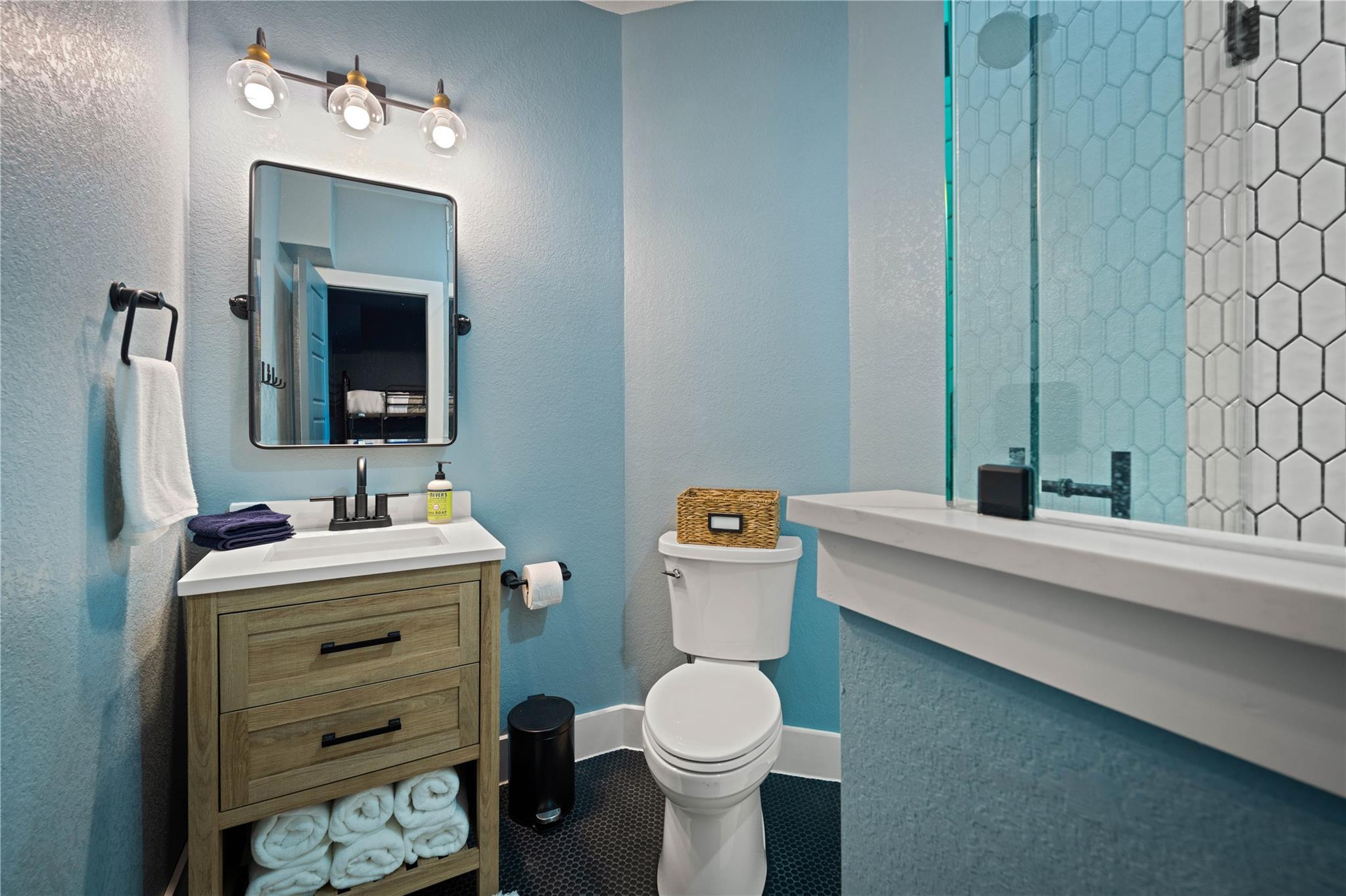 131 CAMPFIRE Cir, Wimberley, TX 78676