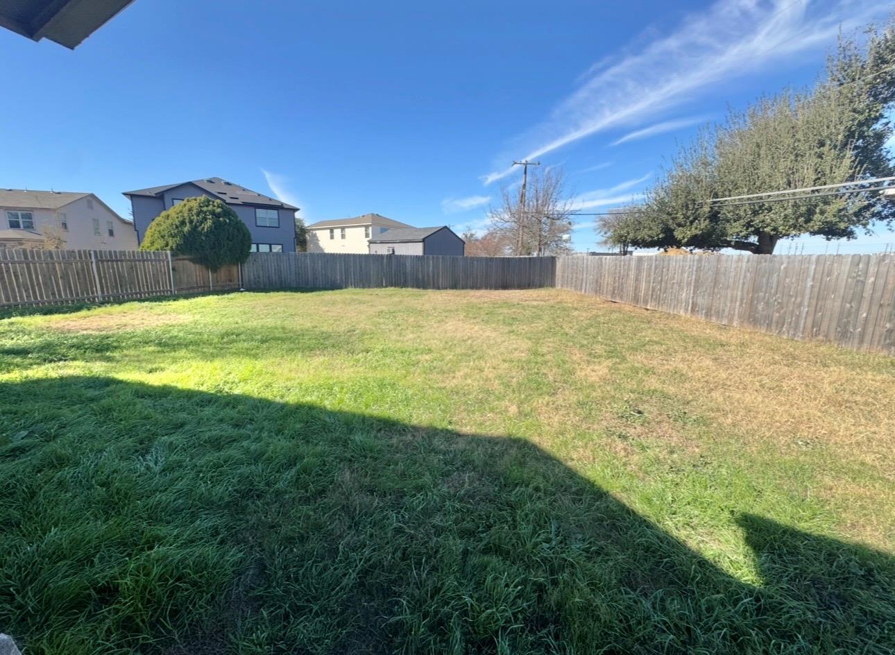 110 Comal Cv, Elgin, TX 78621