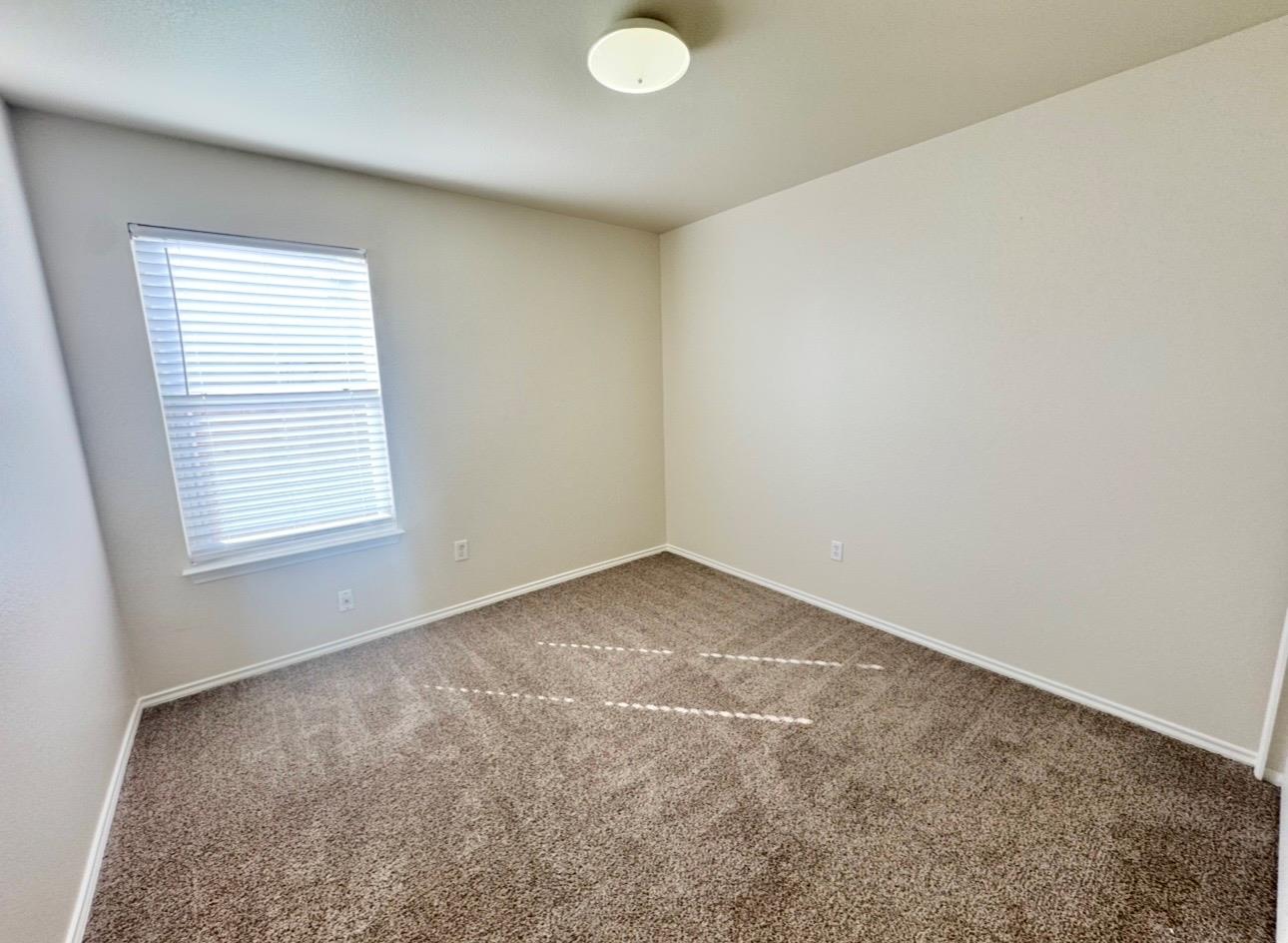 110 Comal Cv, Elgin, TX 78621