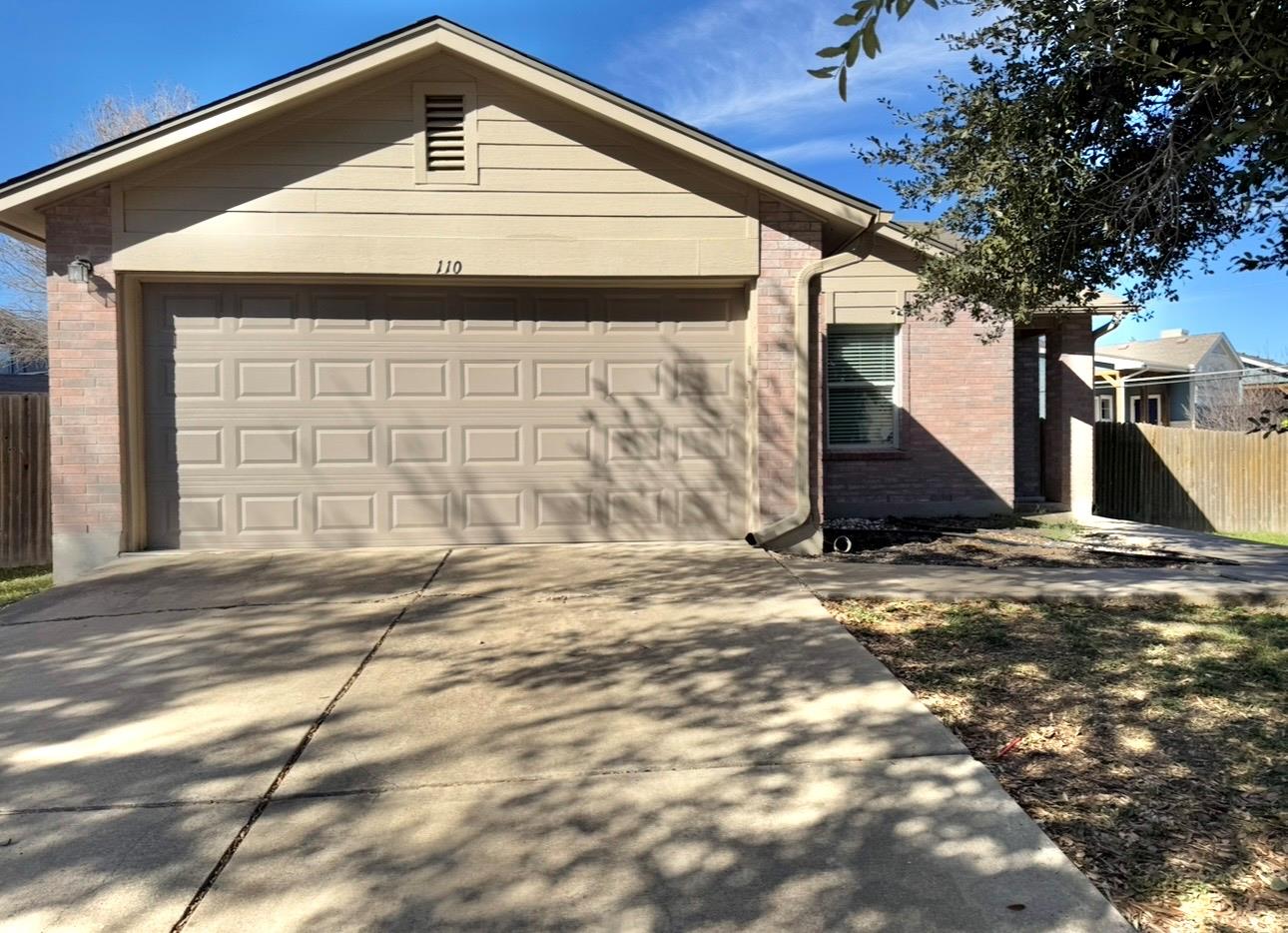 110 Comal Cv, Elgin, TX 78621