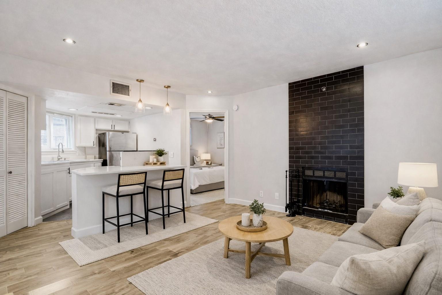 1500 Woodlawn Blvd # 105, Austin, TX 78703