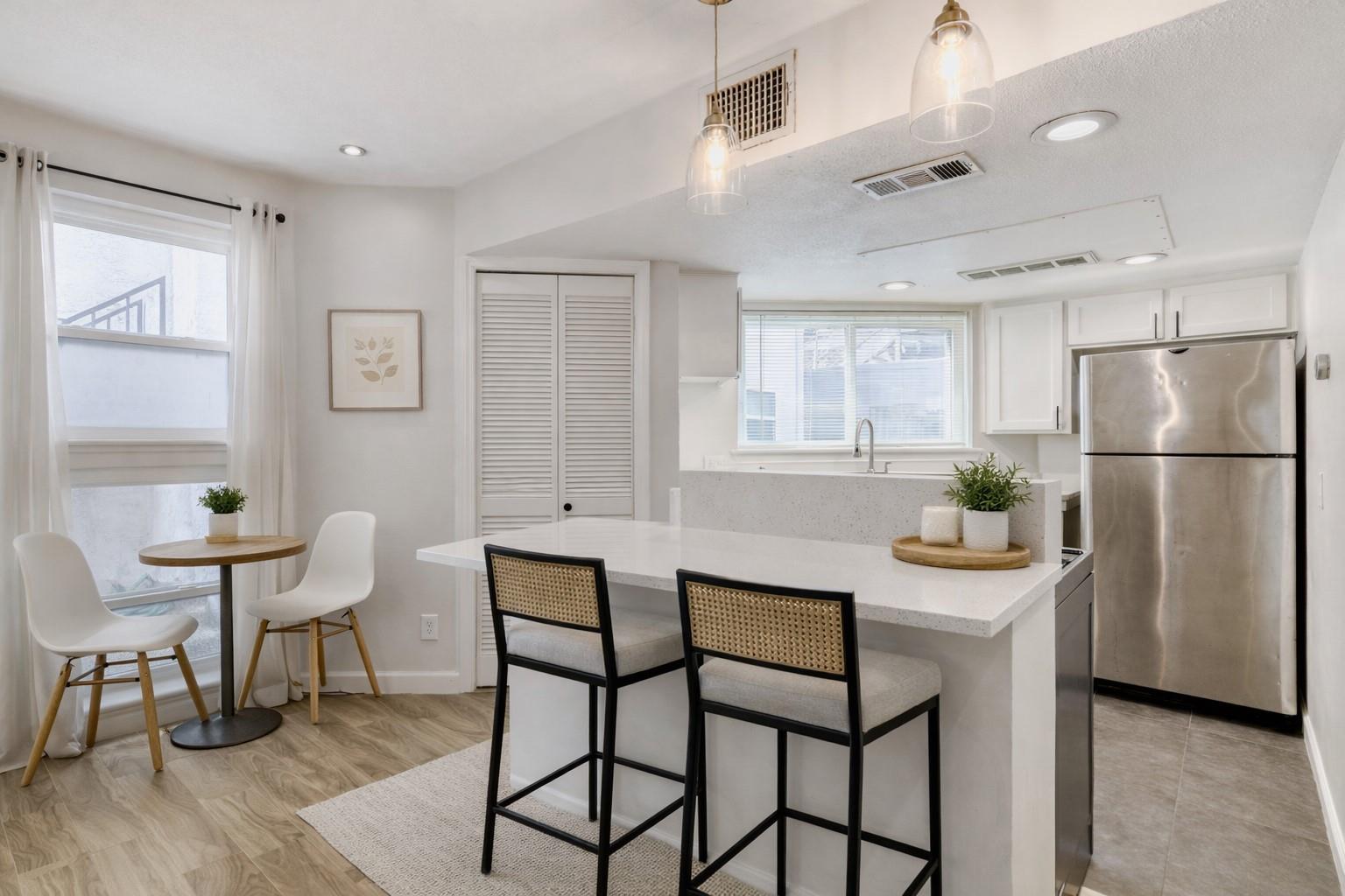 1500 Woodlawn Blvd # 105, Austin, TX 78703