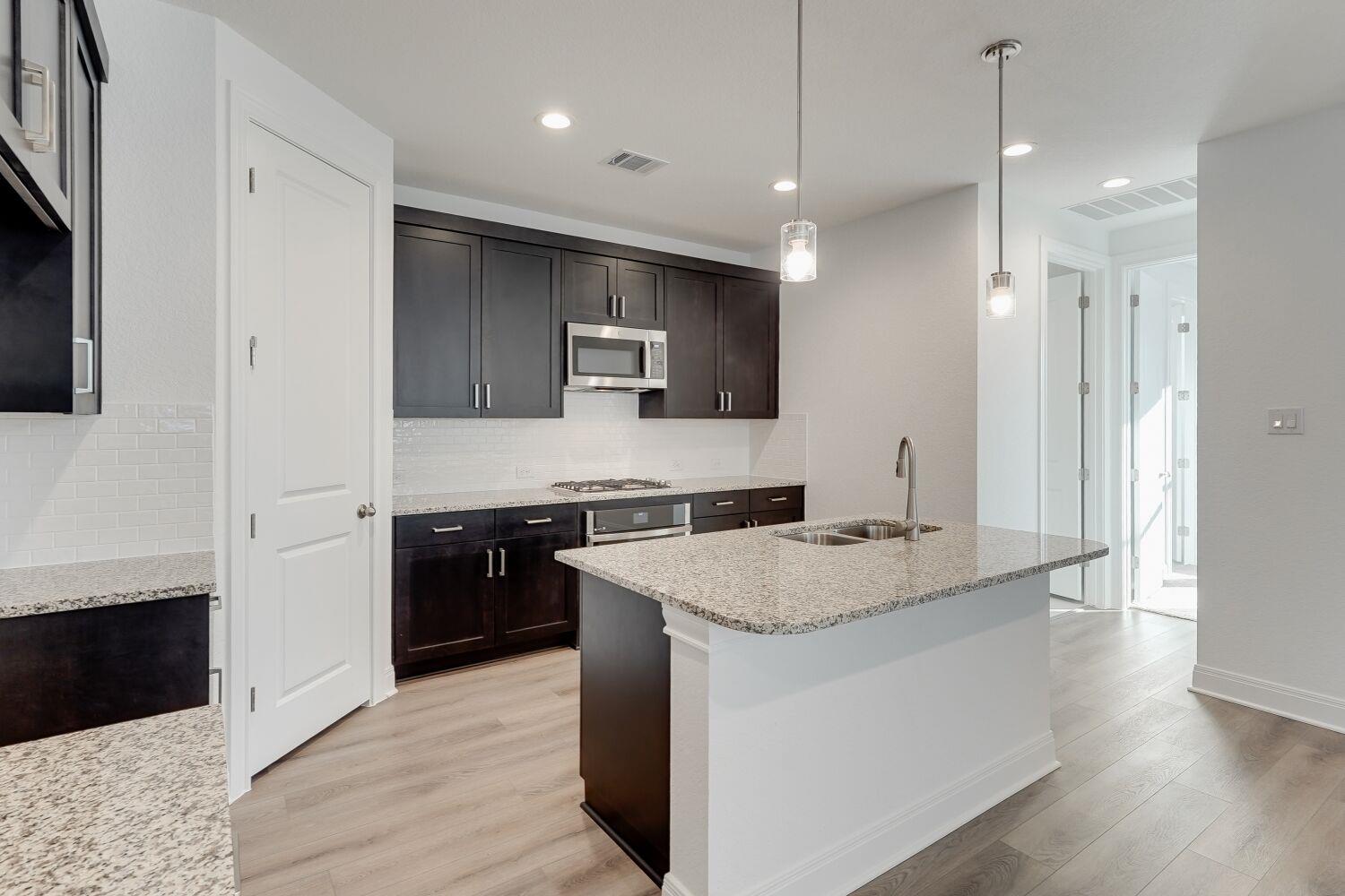 424 Burlington Dr, Buda, TX 78610