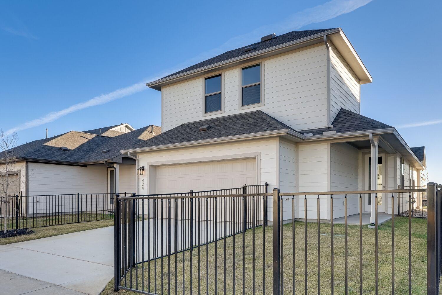 424 Burlington Dr, Buda, TX 78610