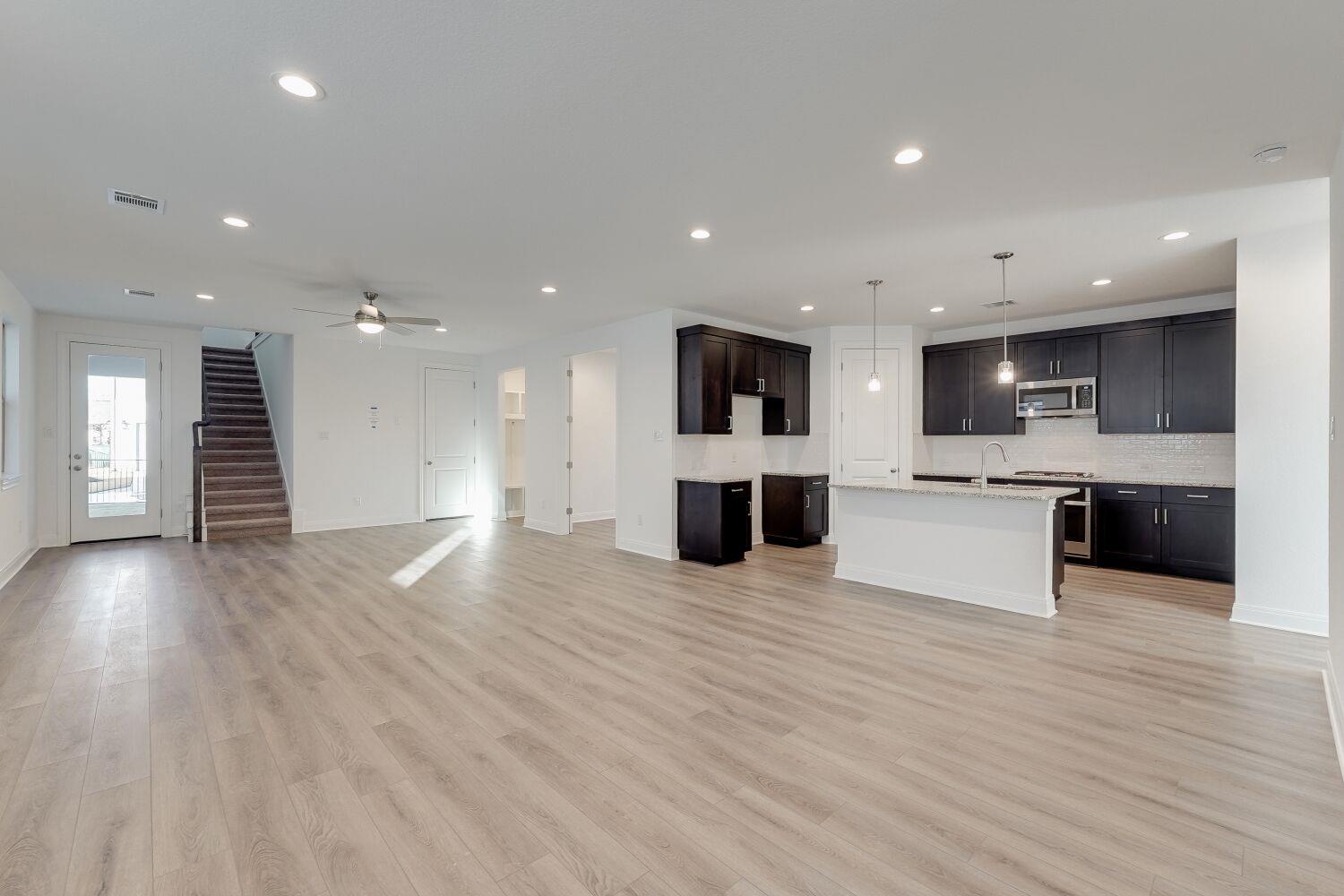 424 Burlington Dr, Buda, TX 78610