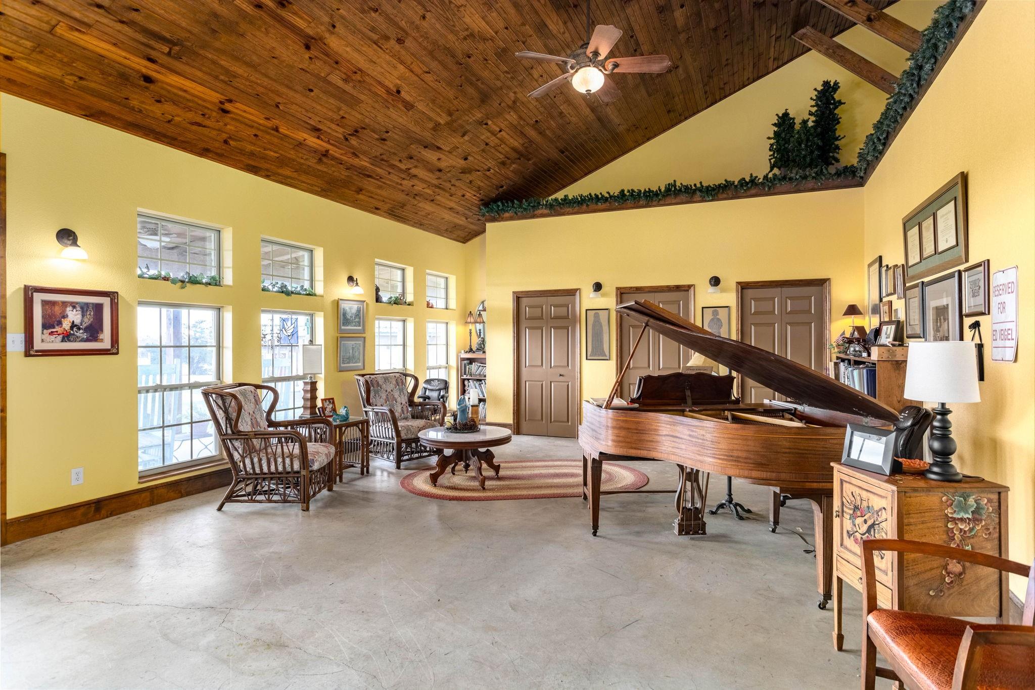 126 Mariana Dr # A, Red Rock, TX 78662