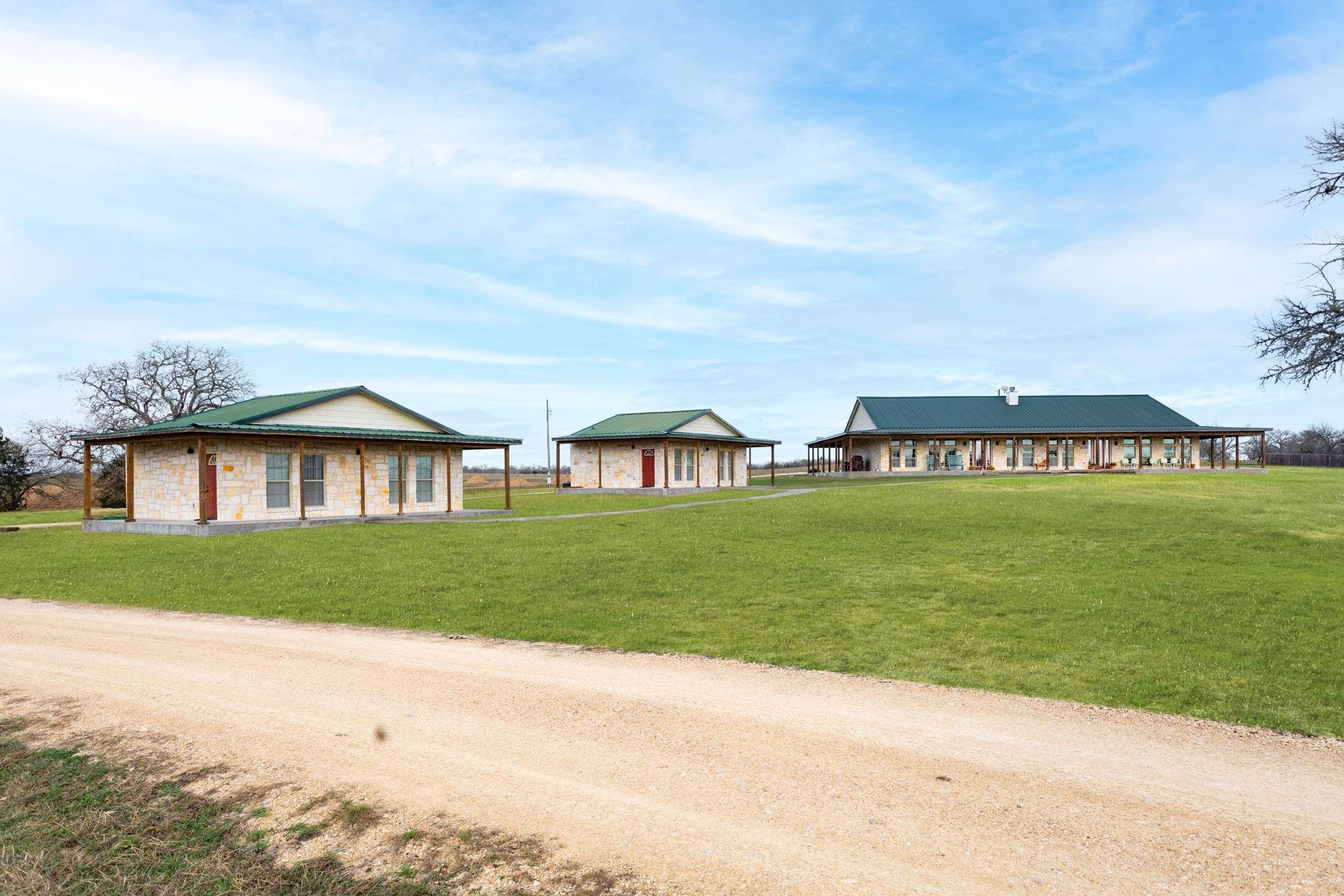 126 Mariana Dr # A, Red Rock, TX 78662