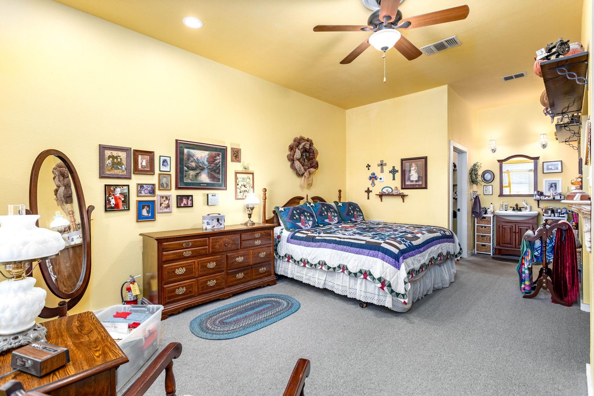 126 Mariana Dr # A, Red Rock, TX 78662