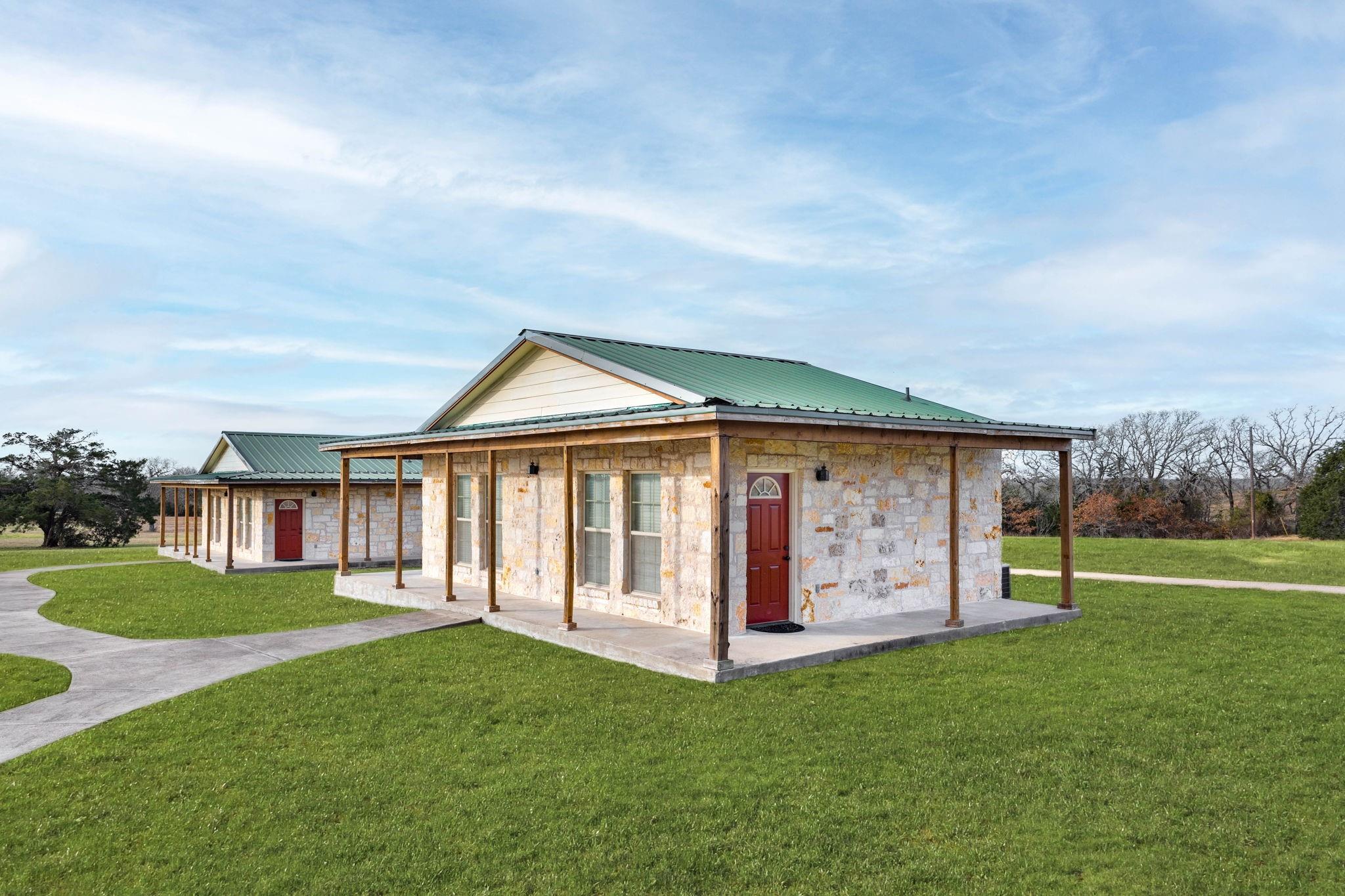 126 Mariana Dr # A, Red Rock, TX 78662