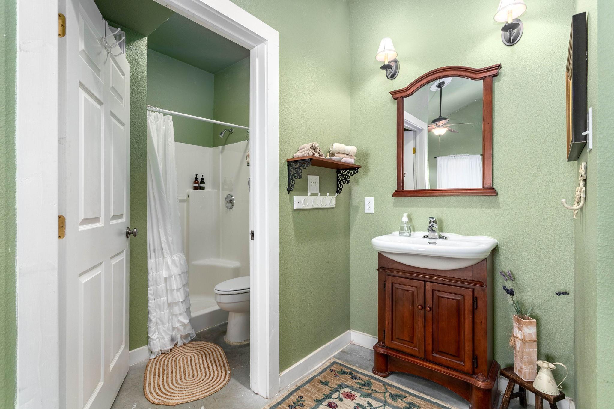 126 Mariana Dr # A, Red Rock, TX 78662