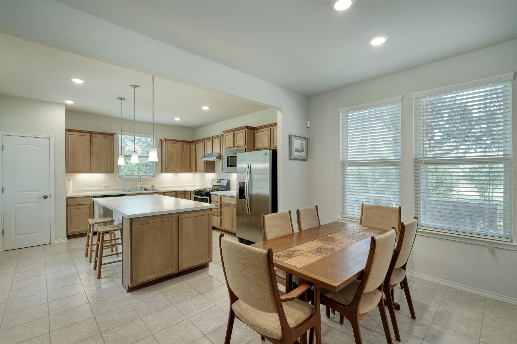 502 Saratoga Ln, Georgetown, TX 78633