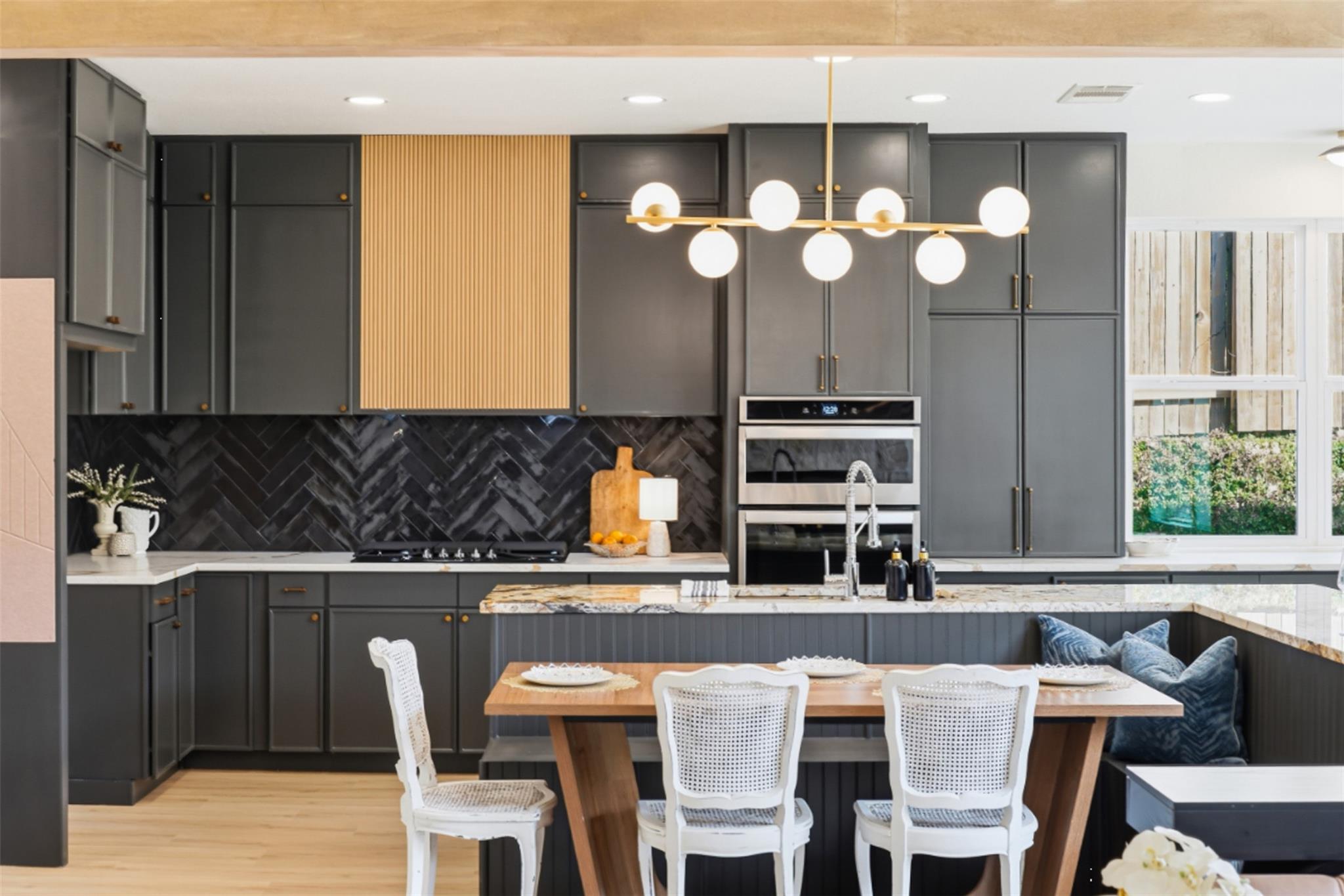 295 Desert Willow Way, Austin, TX 78737