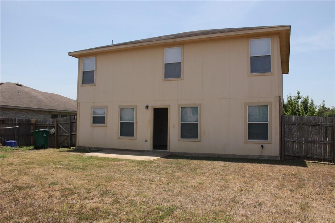 107 Outfitter Dr, Bastrop, TX 78602