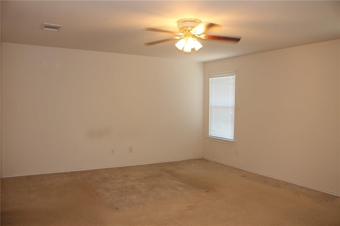 107 Outfitter Dr, Bastrop, TX 78602