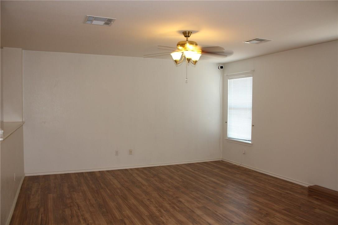 107 Outfitter Dr, Bastrop, TX 78602