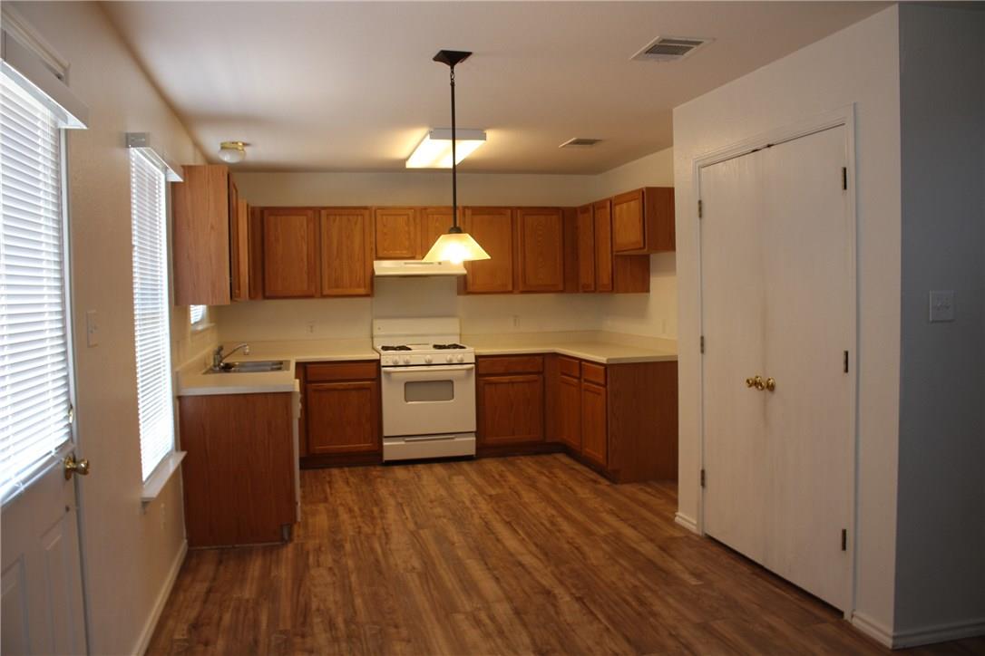 107 Outfitter Dr, Bastrop, TX 78602